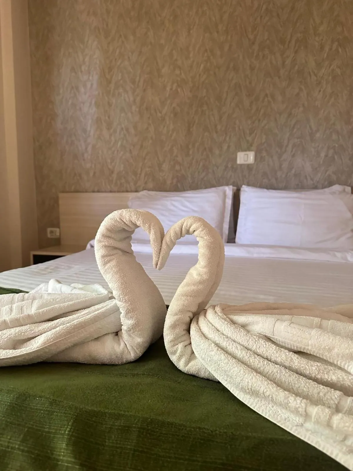 Bedroom, Bed in Hotel Davos