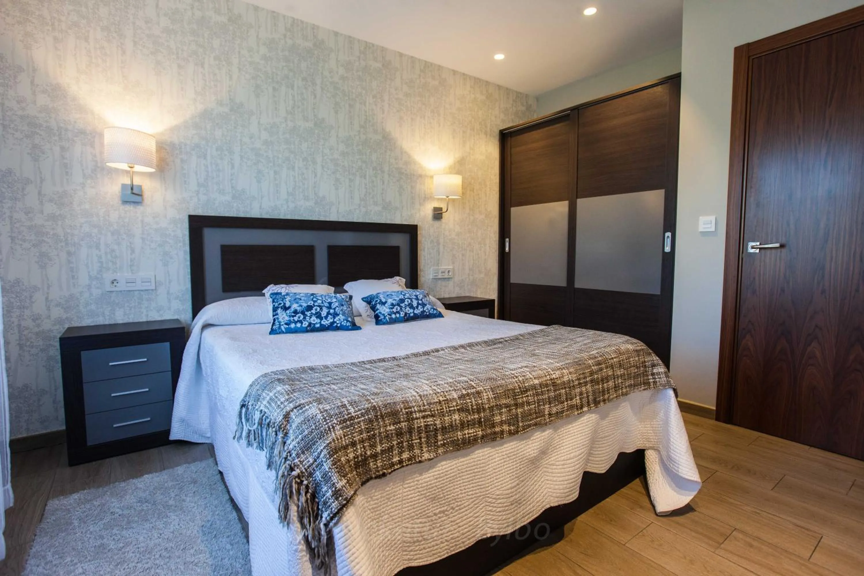 Bedroom, Bed in Endaneta Berri