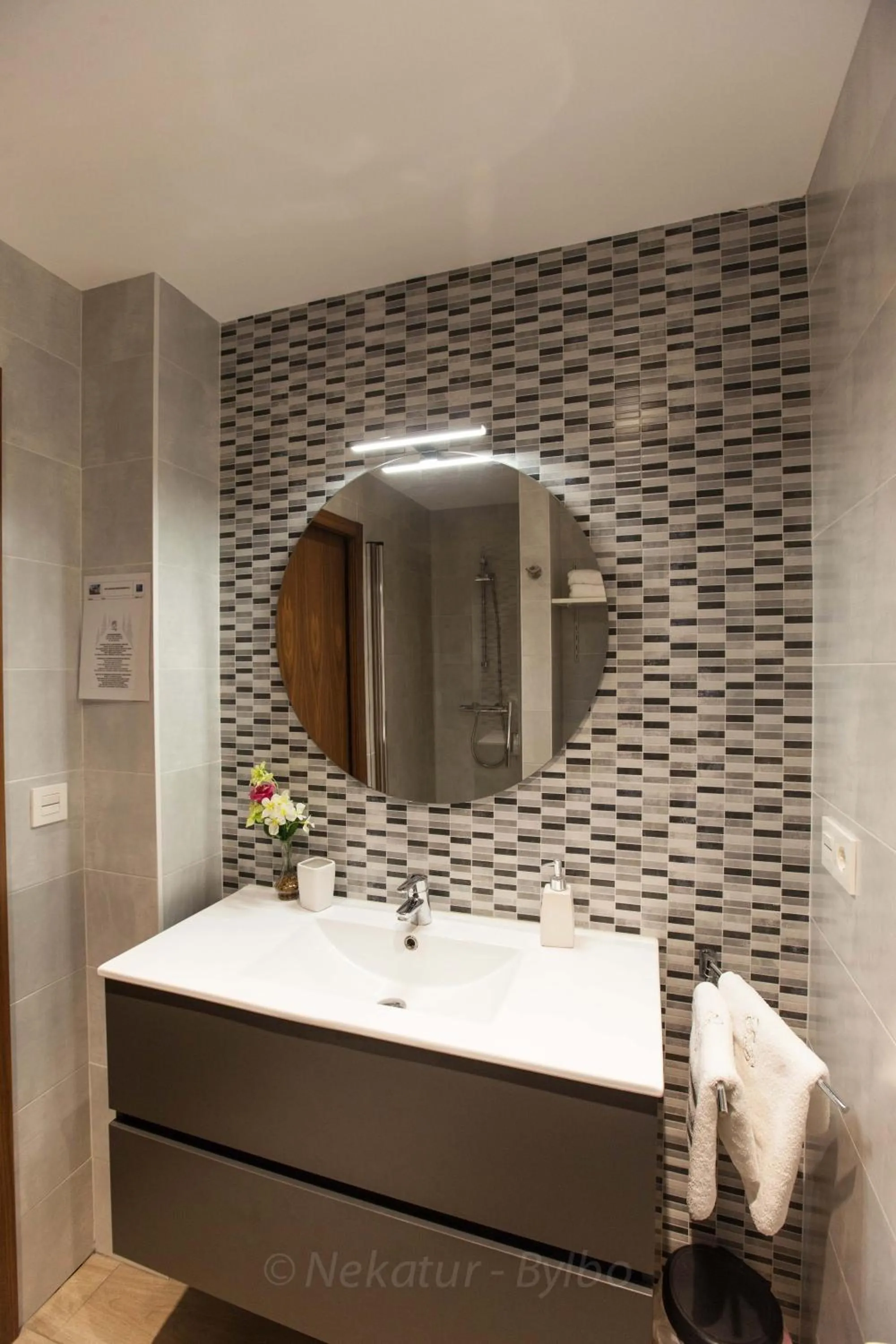 Bathroom in Endaneta Berri