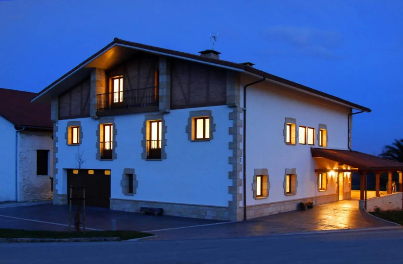 Facade/entrance in Endaneta Berri
