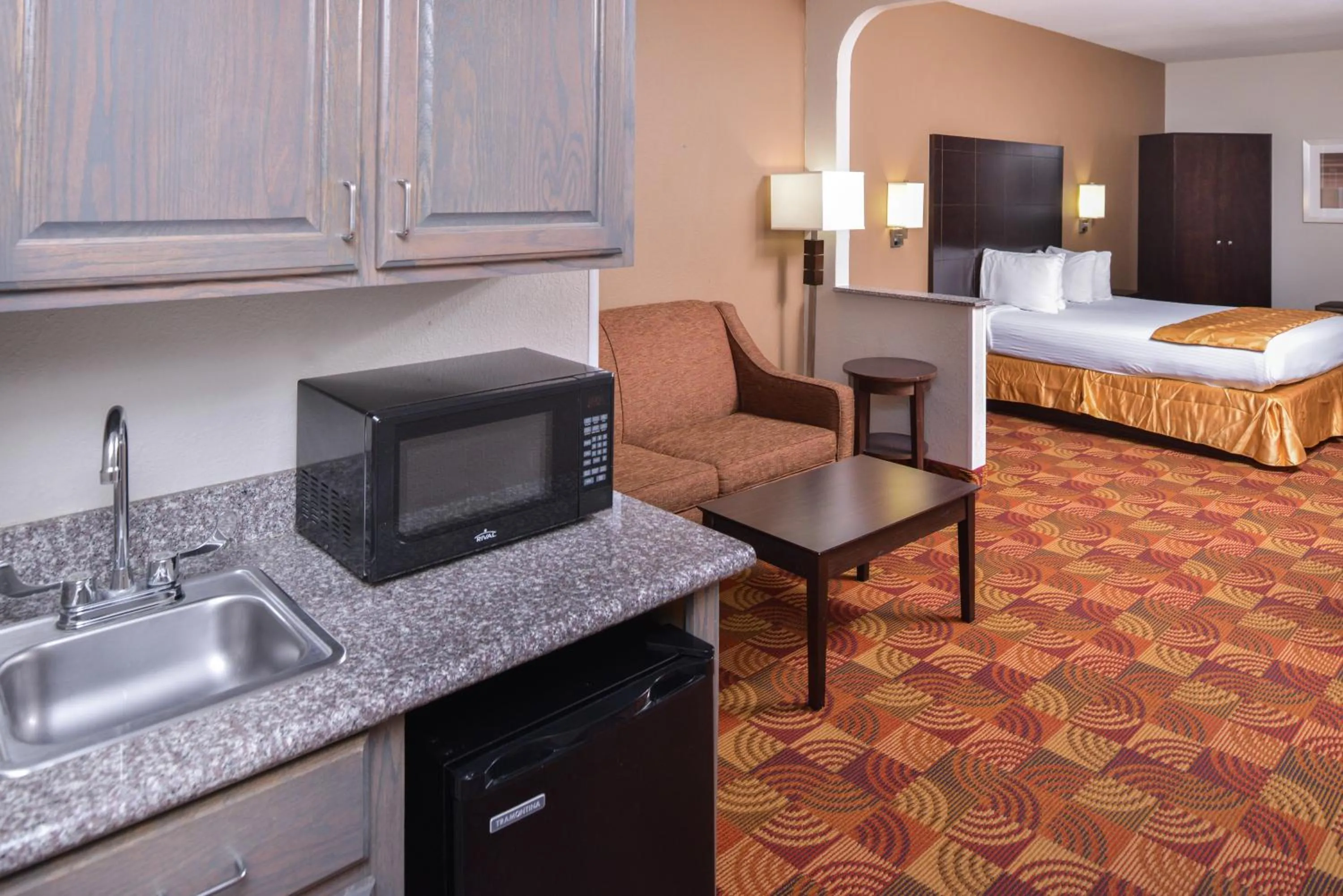 Area and facilities, Bed in Americas Best Value Inn & Suites Bastrop
