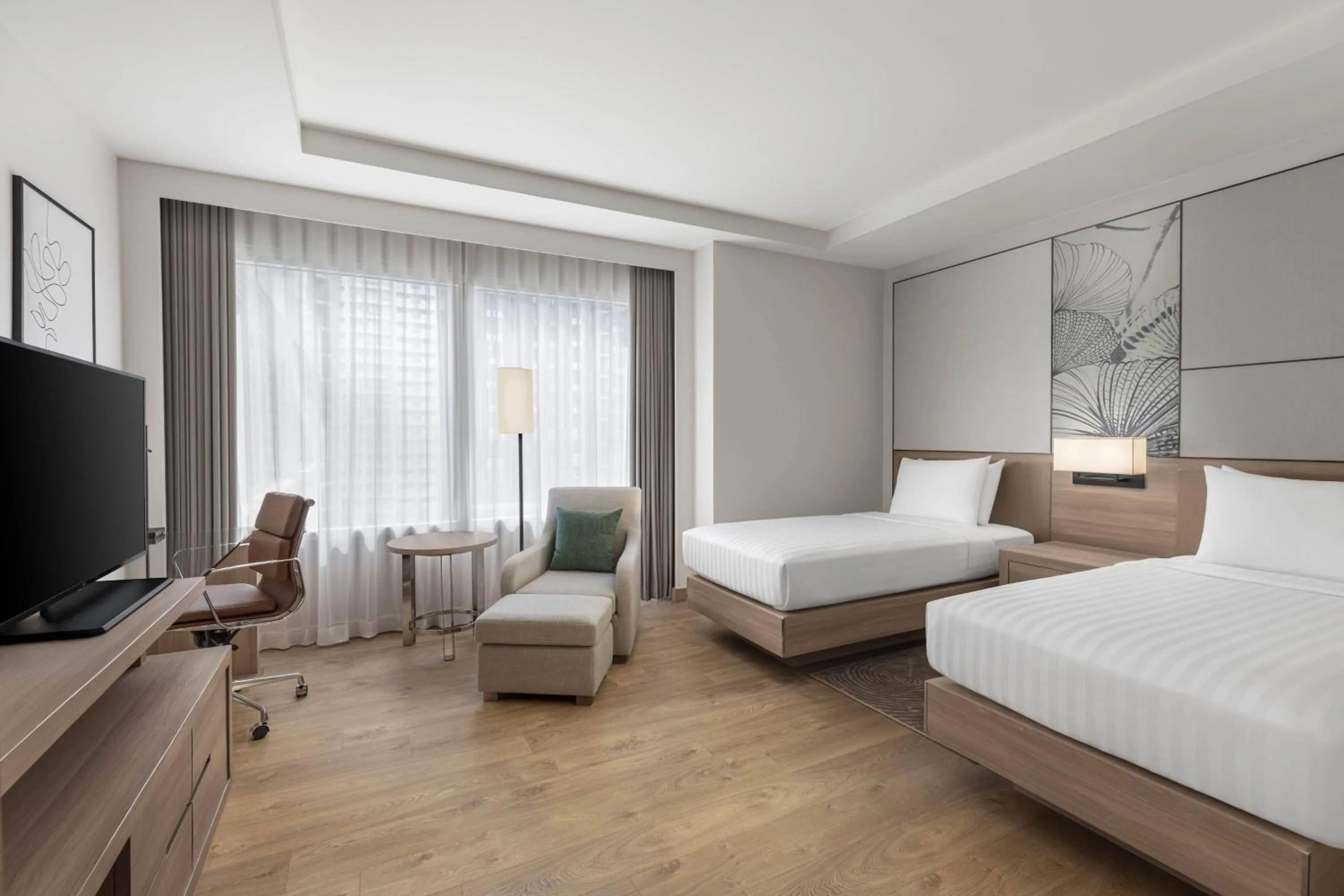 Photo of the whole room, Bed in Courtyard by Marriott Bangkok