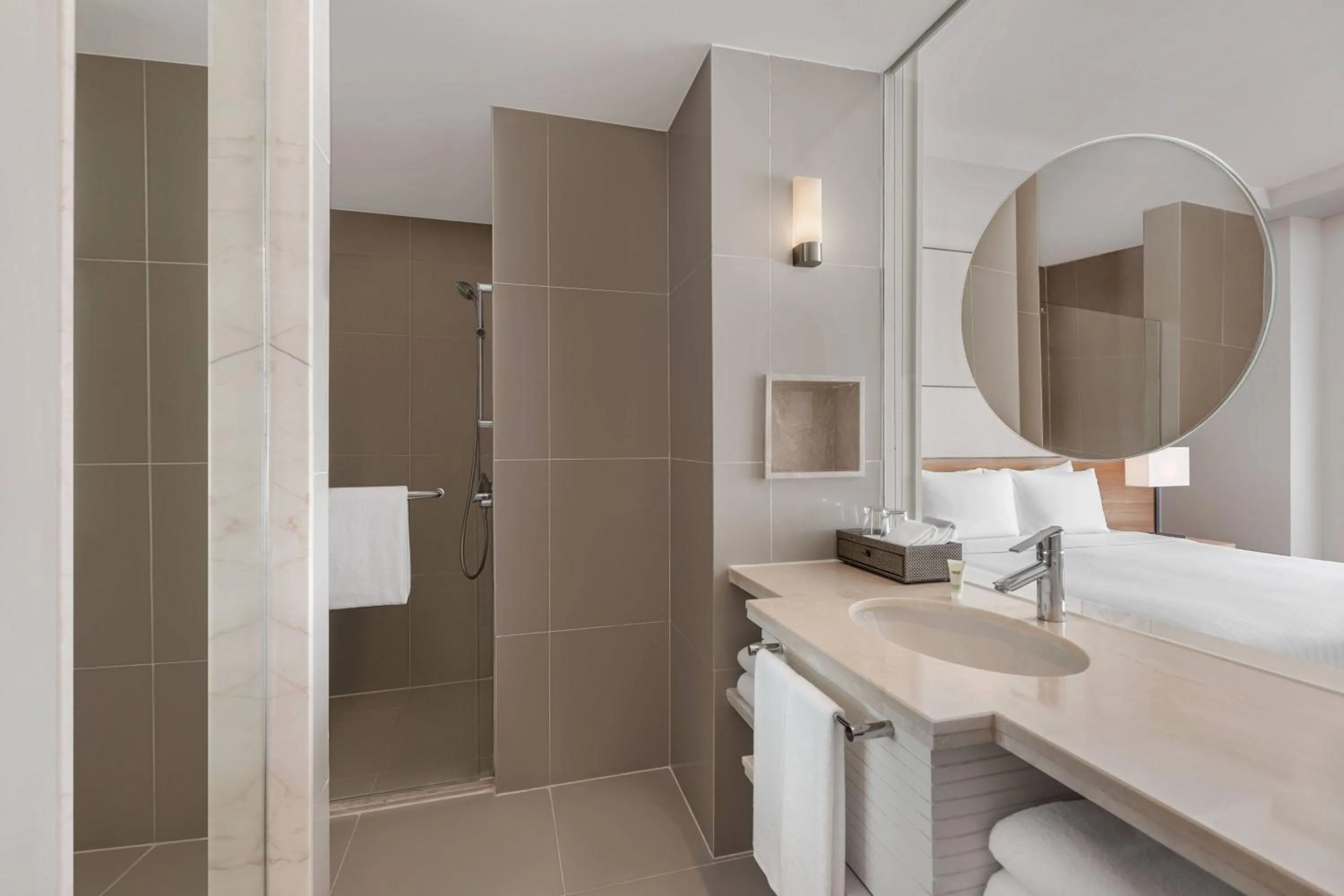 Bathroom in Courtyard by Marriott Bangkok