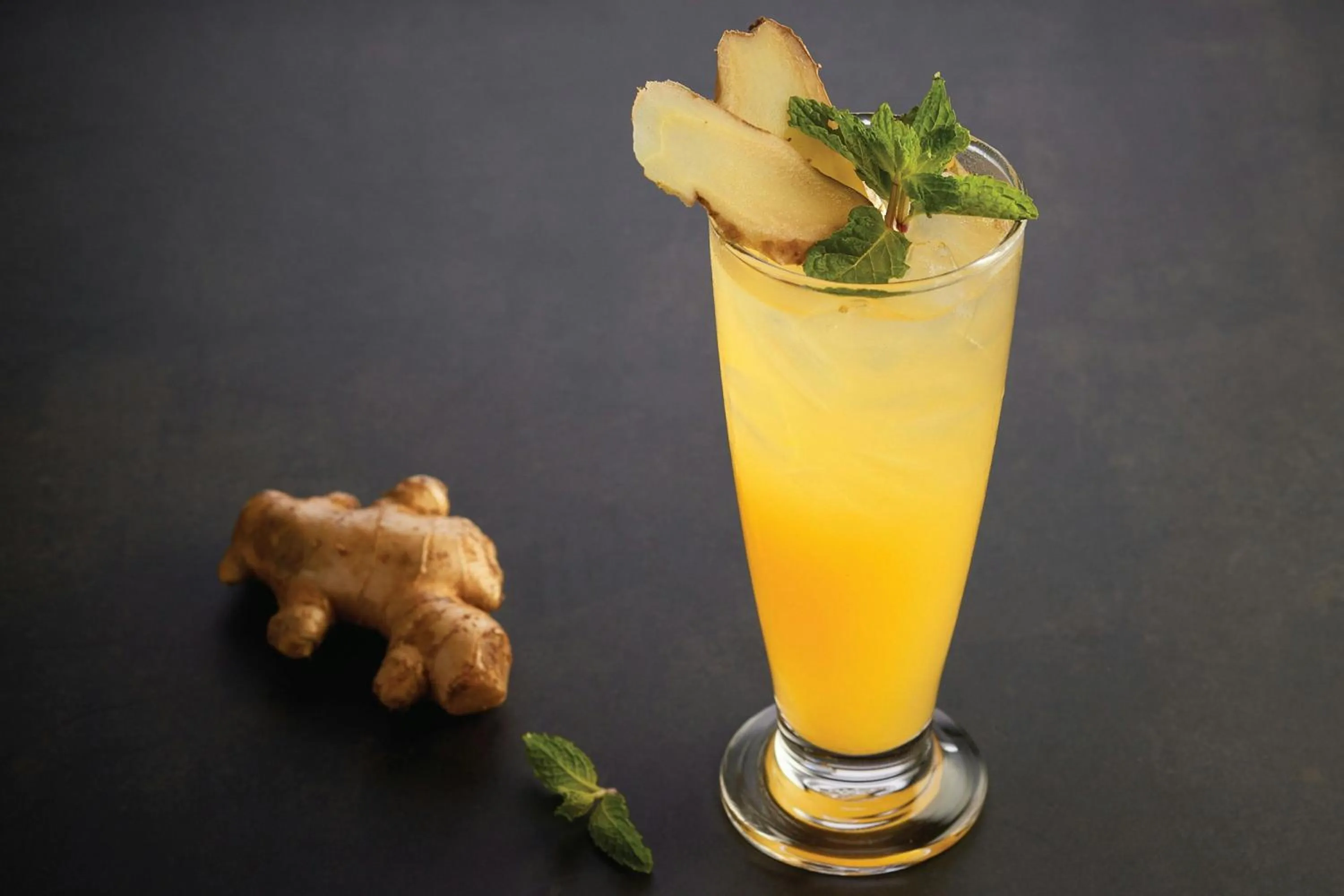 Restaurant/places to eat in Courtyard by Marriott Bangkok