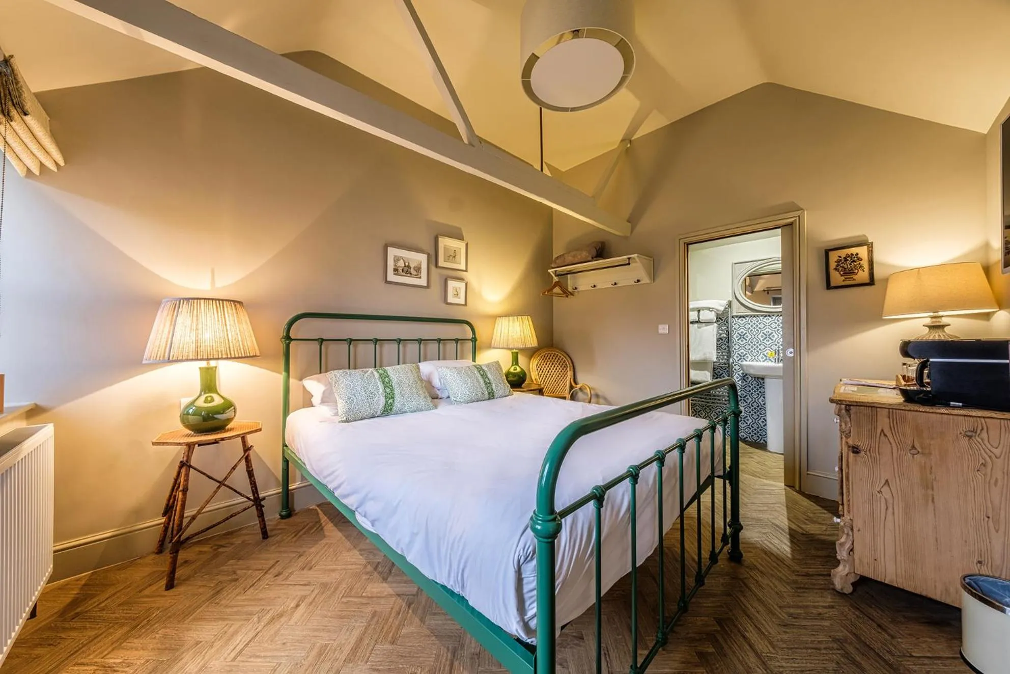 Bed in The Globe Inn