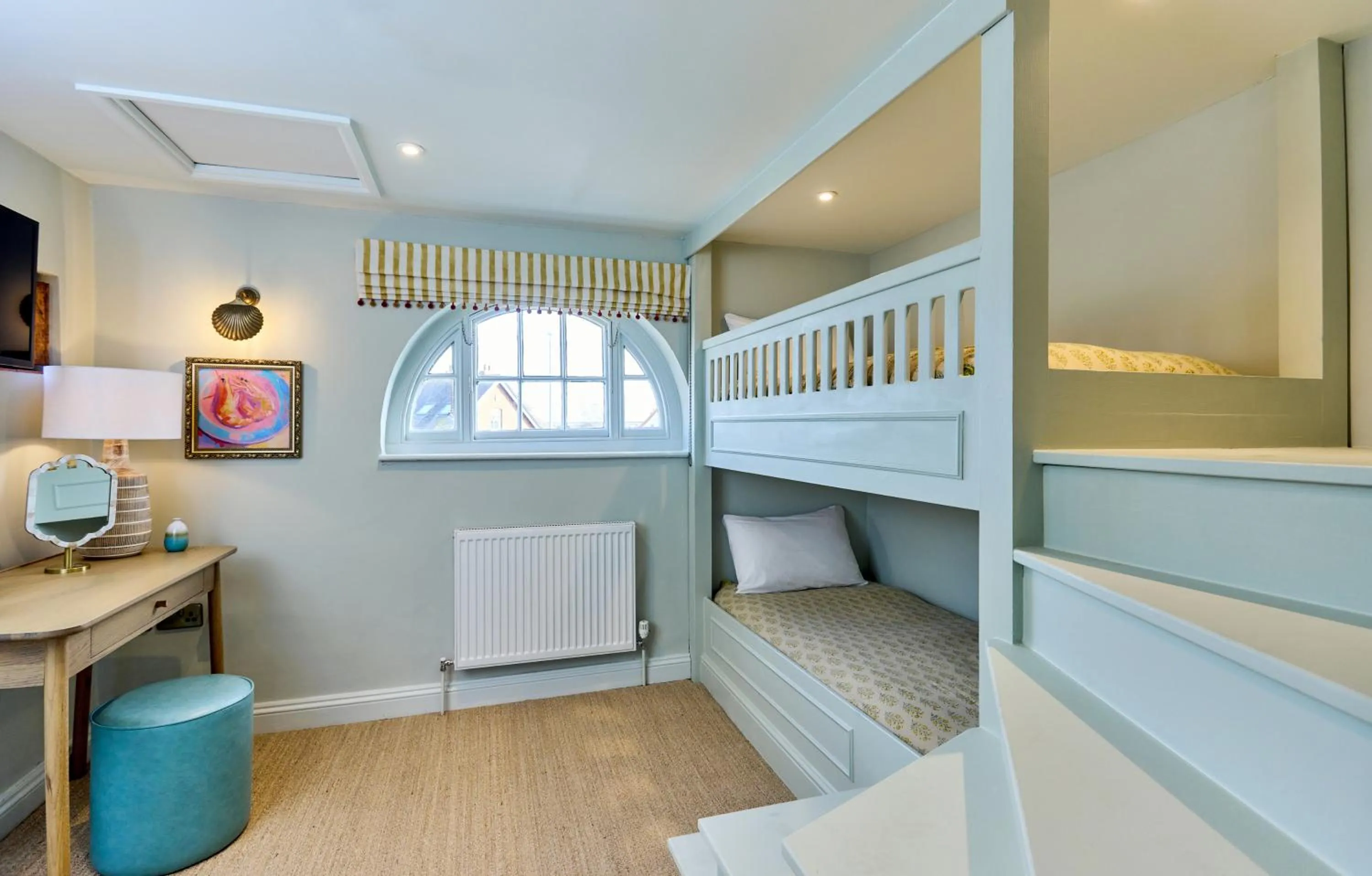 Bed in The Globe Inn