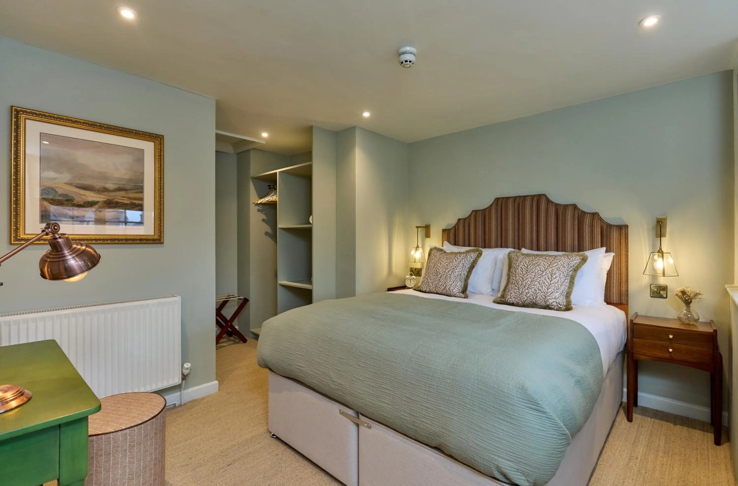 Bed in The Globe Inn