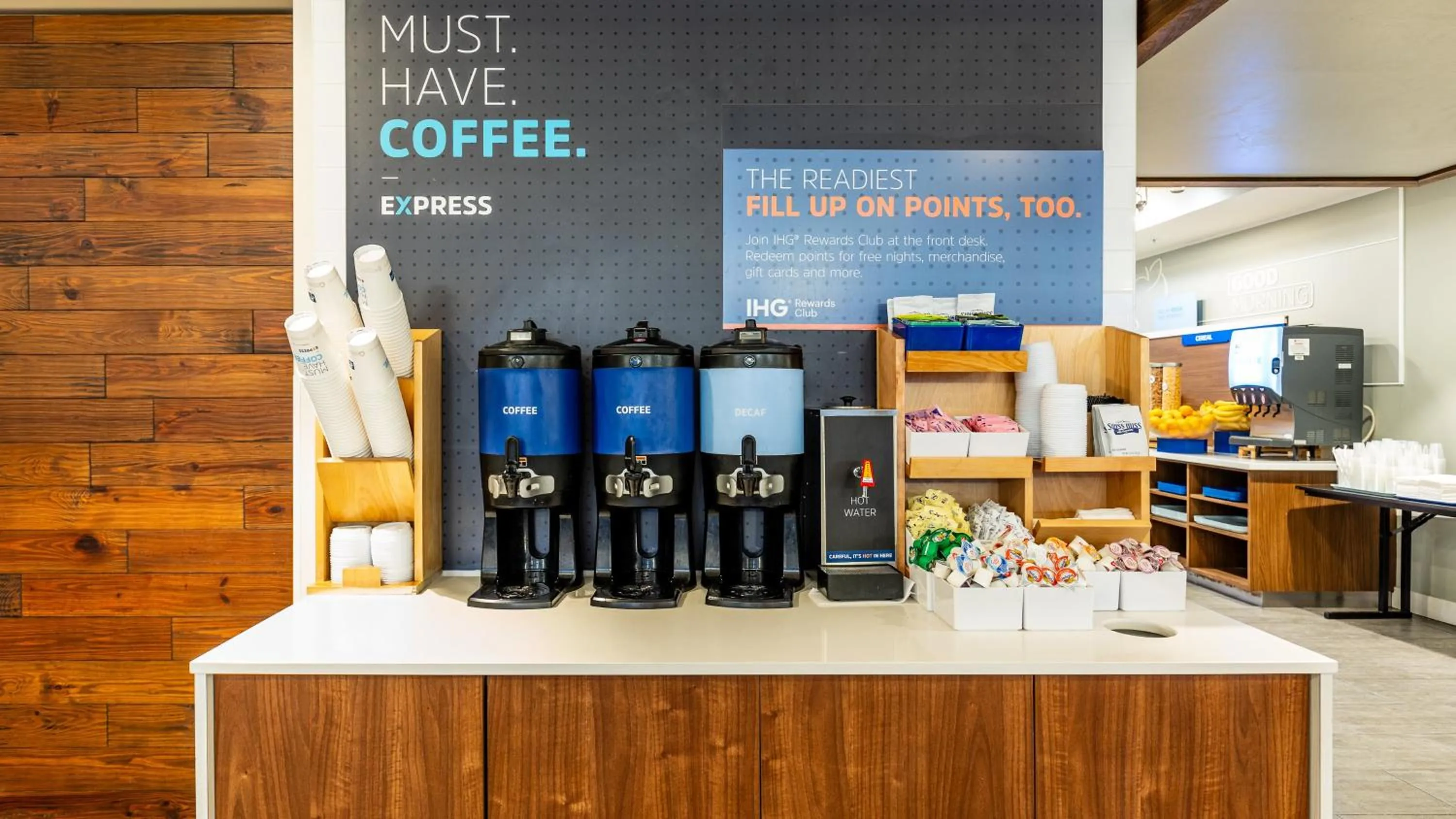 Breakfast in Holiday Inn Express & Suites Panama City Beach - Beachfront by IHG