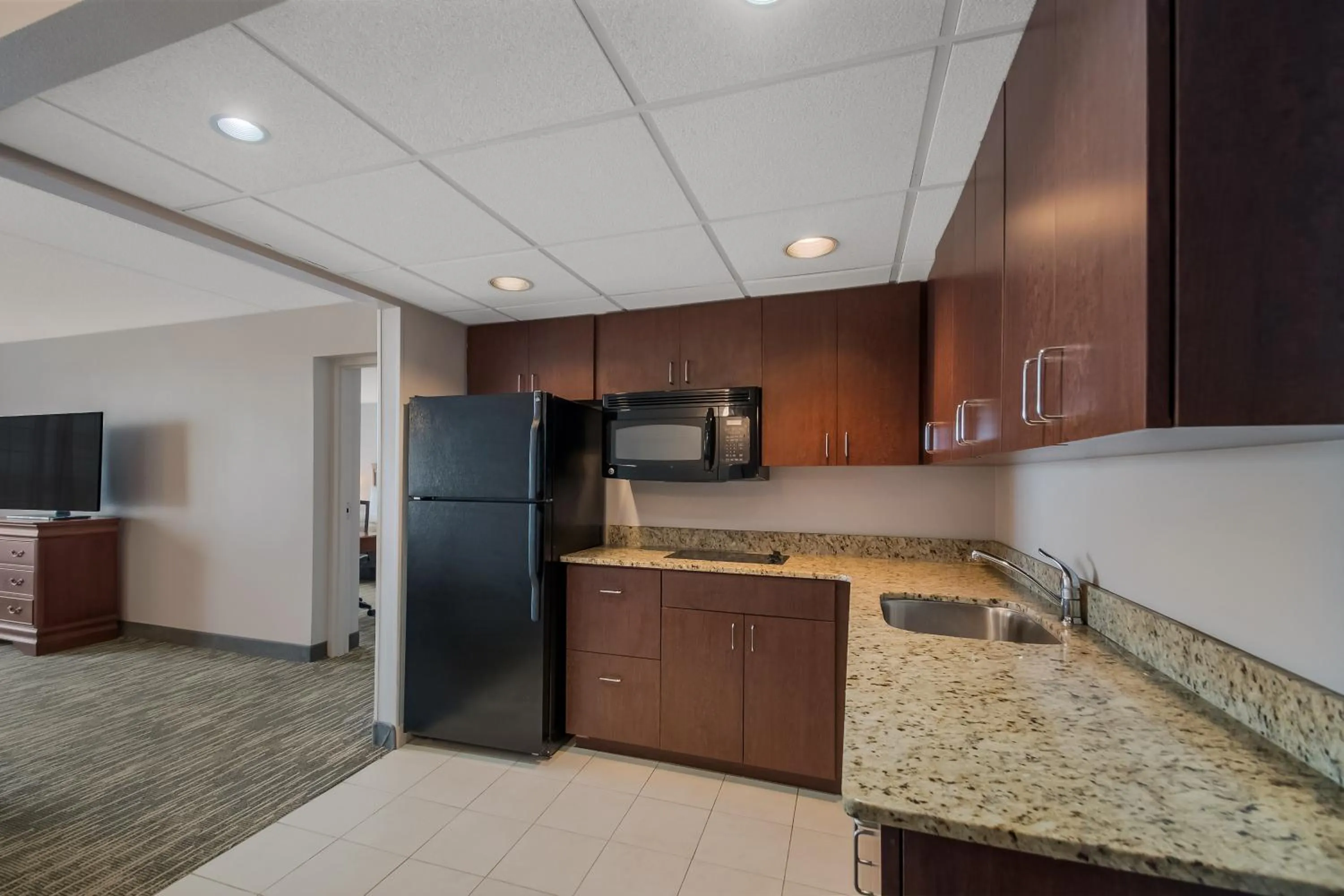 Kitchen or kitchenette in Country Inn & Suites by Radisson, Fredericksburg South I-95 , VA