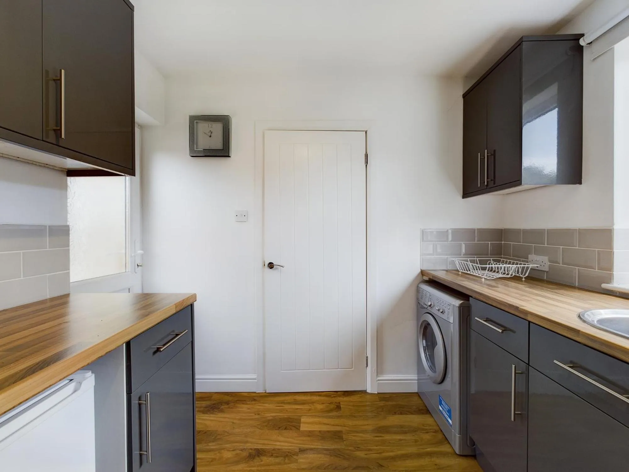 Kitchen or kitchenette in Zoo Cottage
