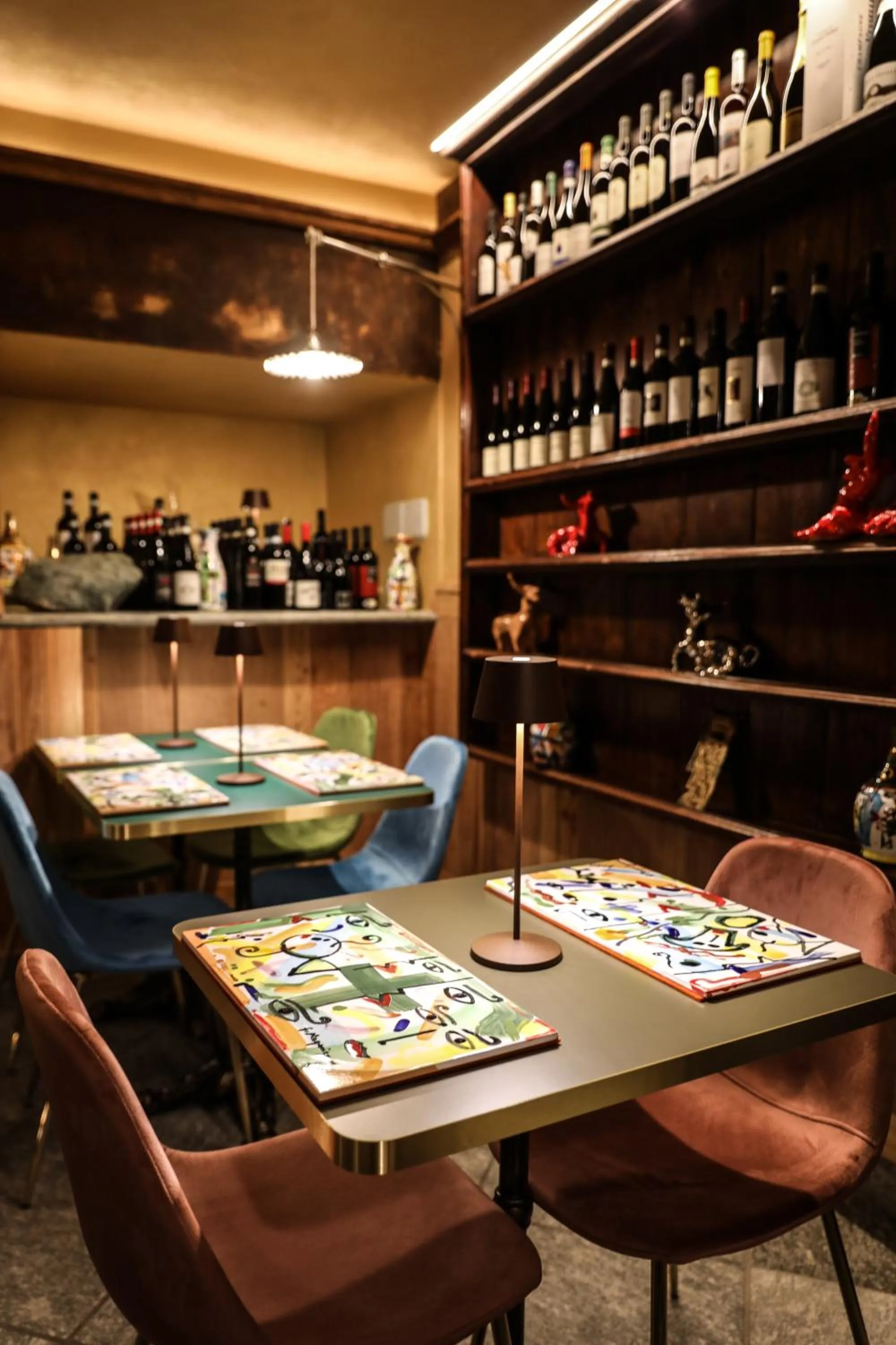 Restaurant/places to eat in Art Apartments Alpine Residence