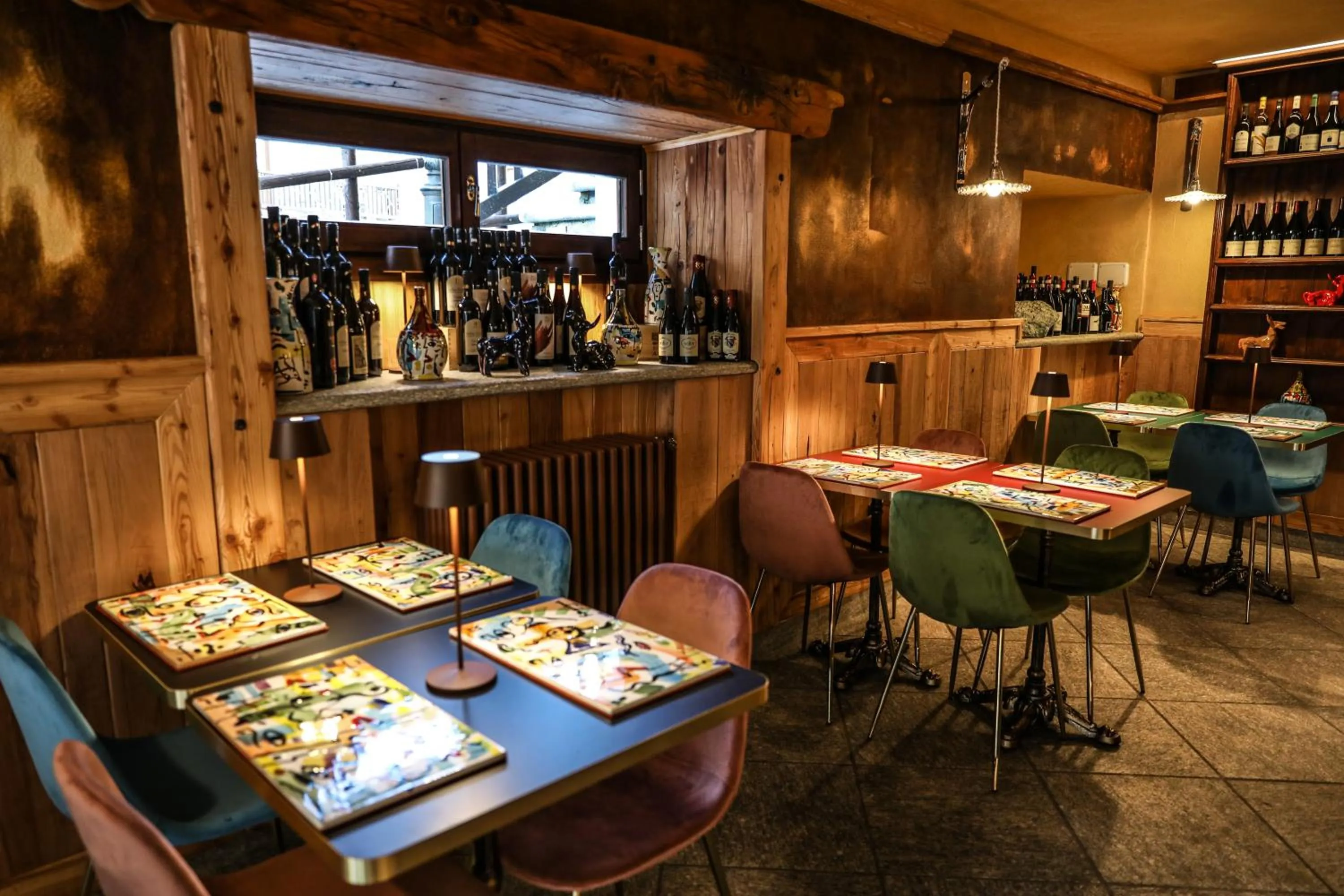 Restaurant/places to eat in Art Apartments Alpine Residence