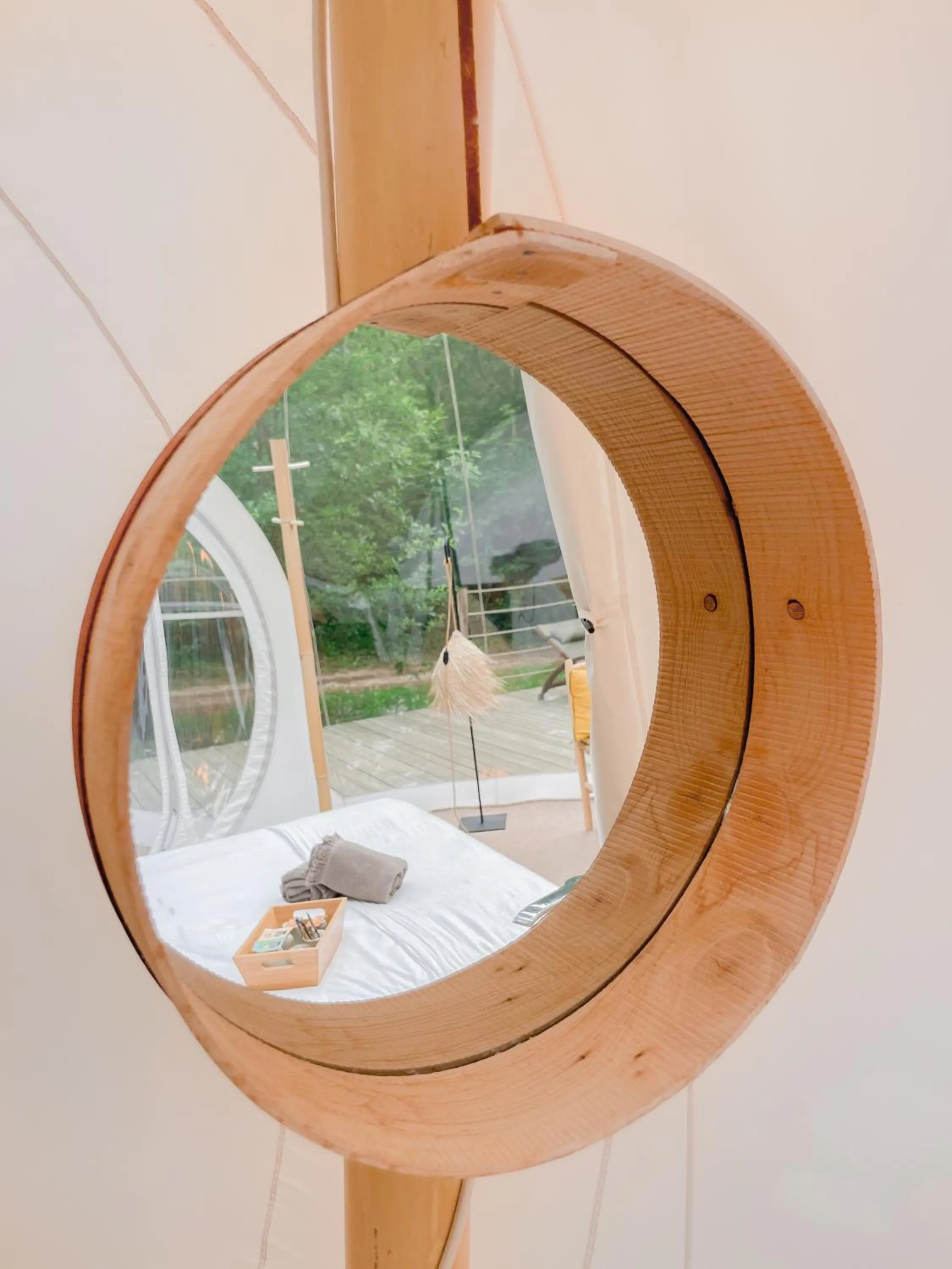 Garden view in Les Bulles De Bordeaux