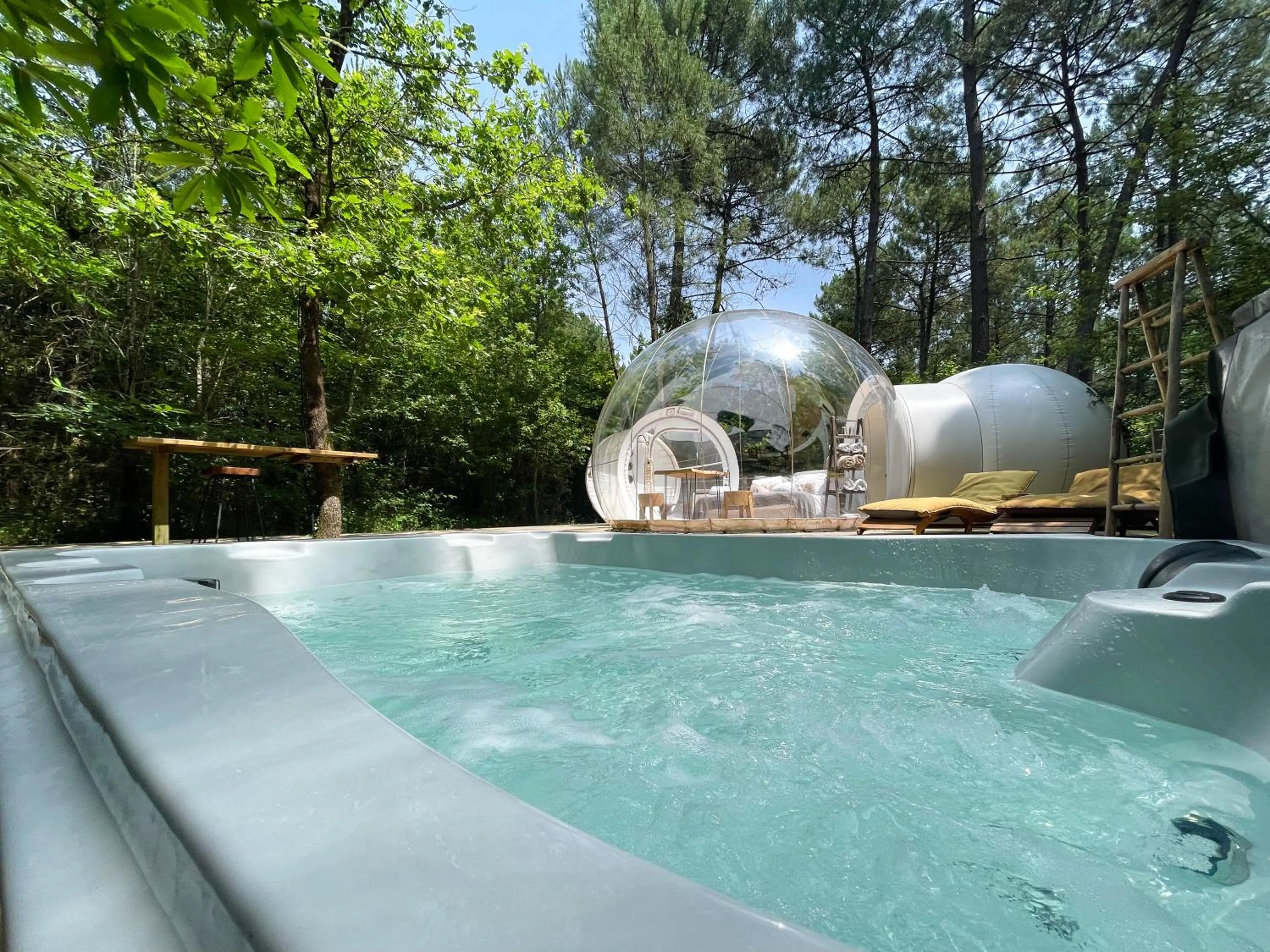 Photo of the whole room in Les Bulles De Bordeaux