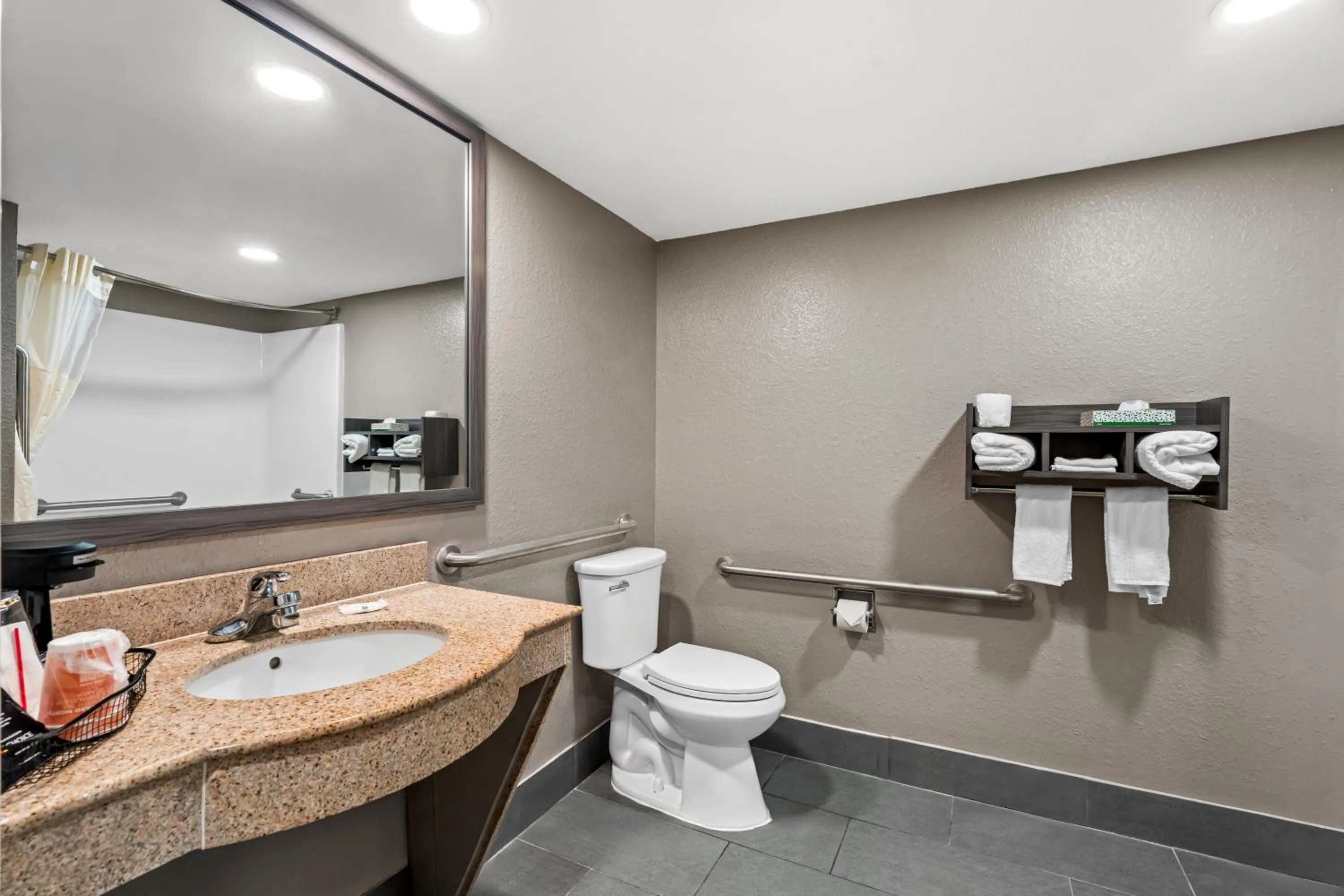 Toilet in Quality Inn & Suites Biloxi - Ocean Springs