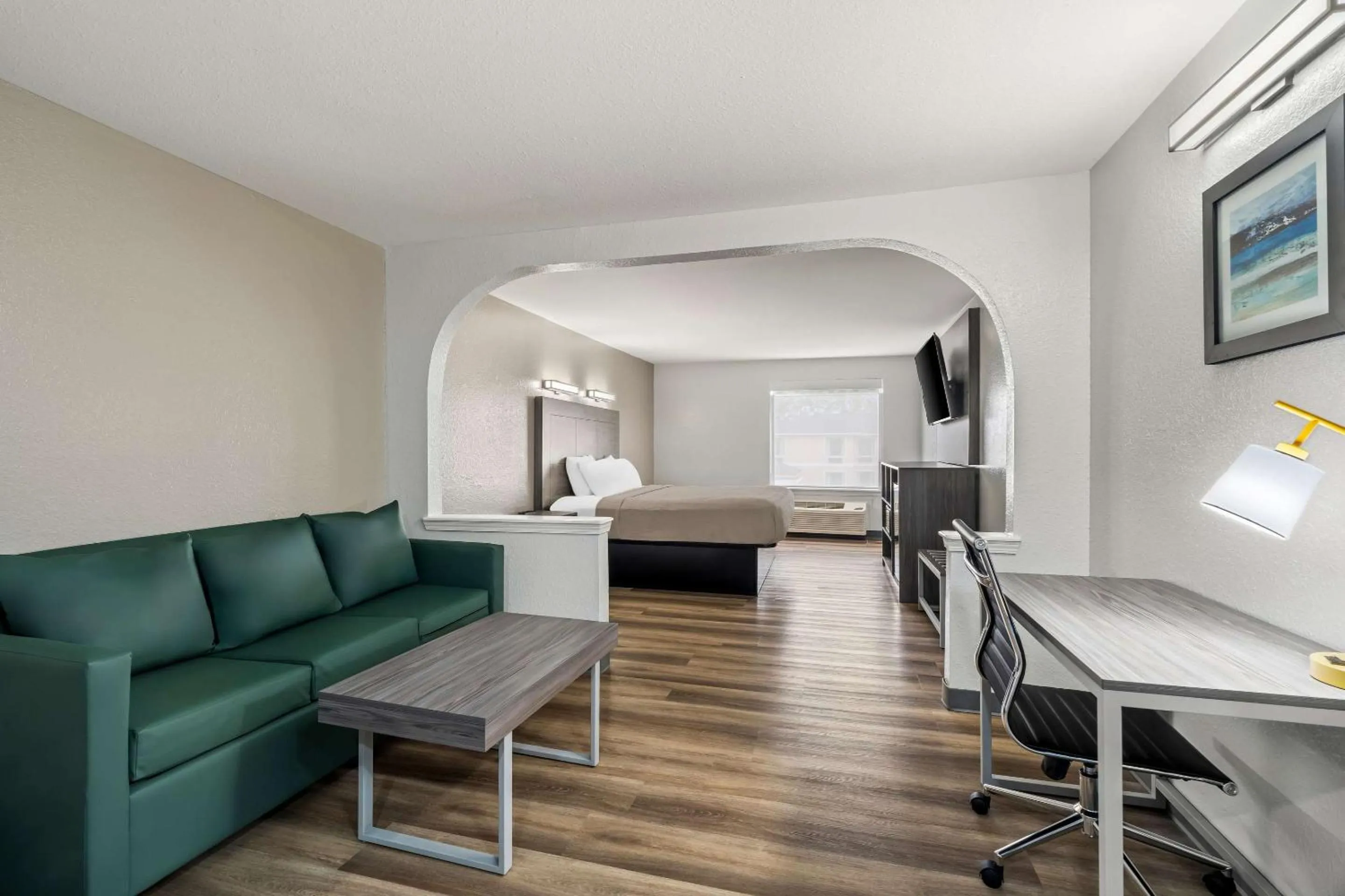 Bedroom in Quality Inn & Suites Biloxi - Ocean Springs