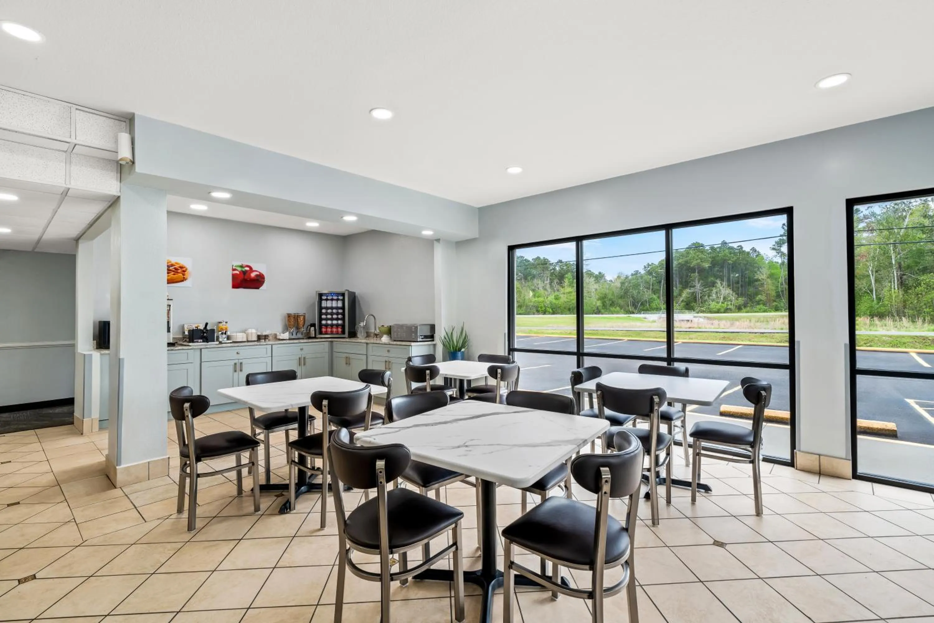 Breakfast in Quality Inn & Suites Biloxi - Ocean Springs