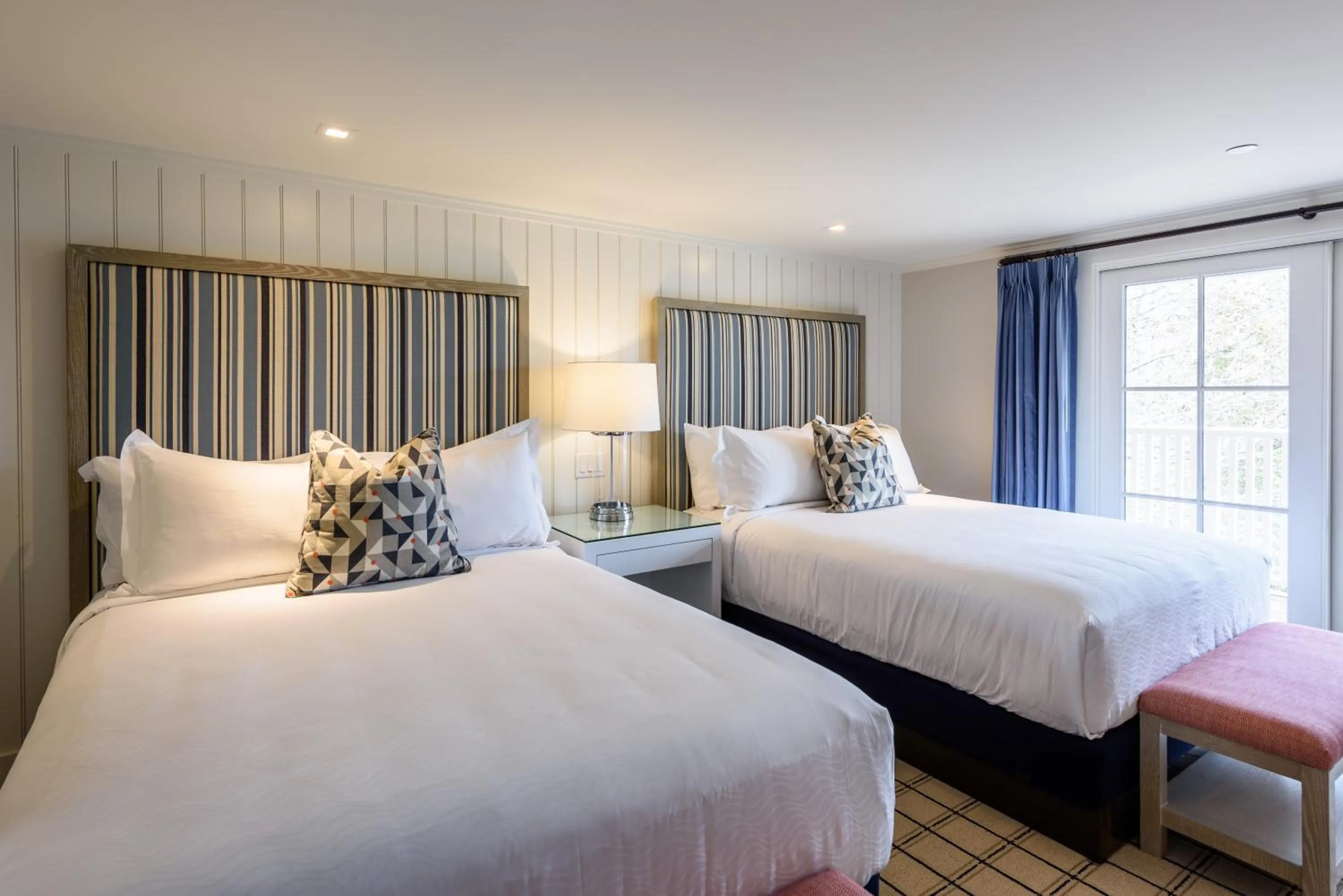 Bed in Harbor View Hotel