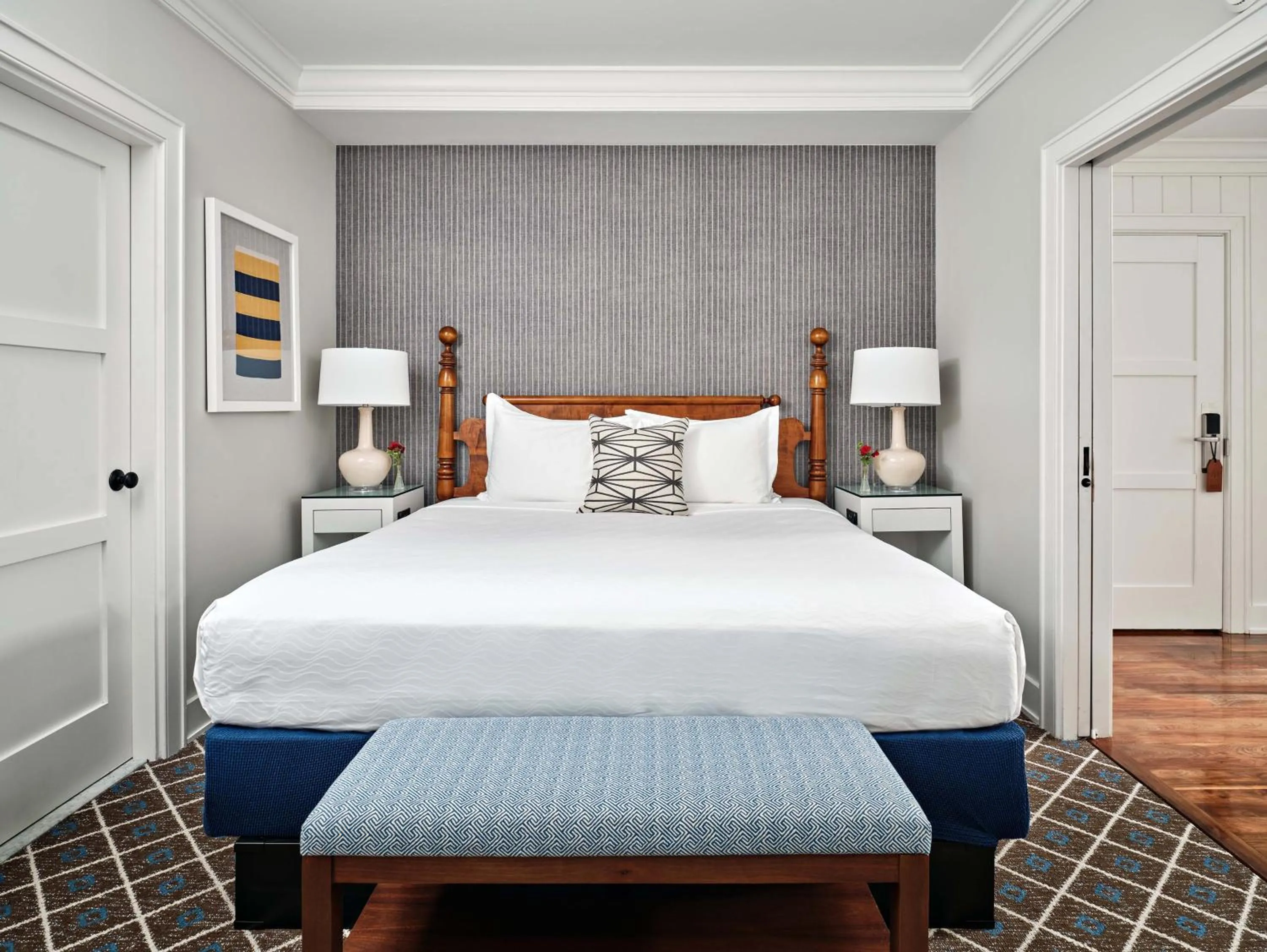 Bedroom, Bed in Harbor View Hotel