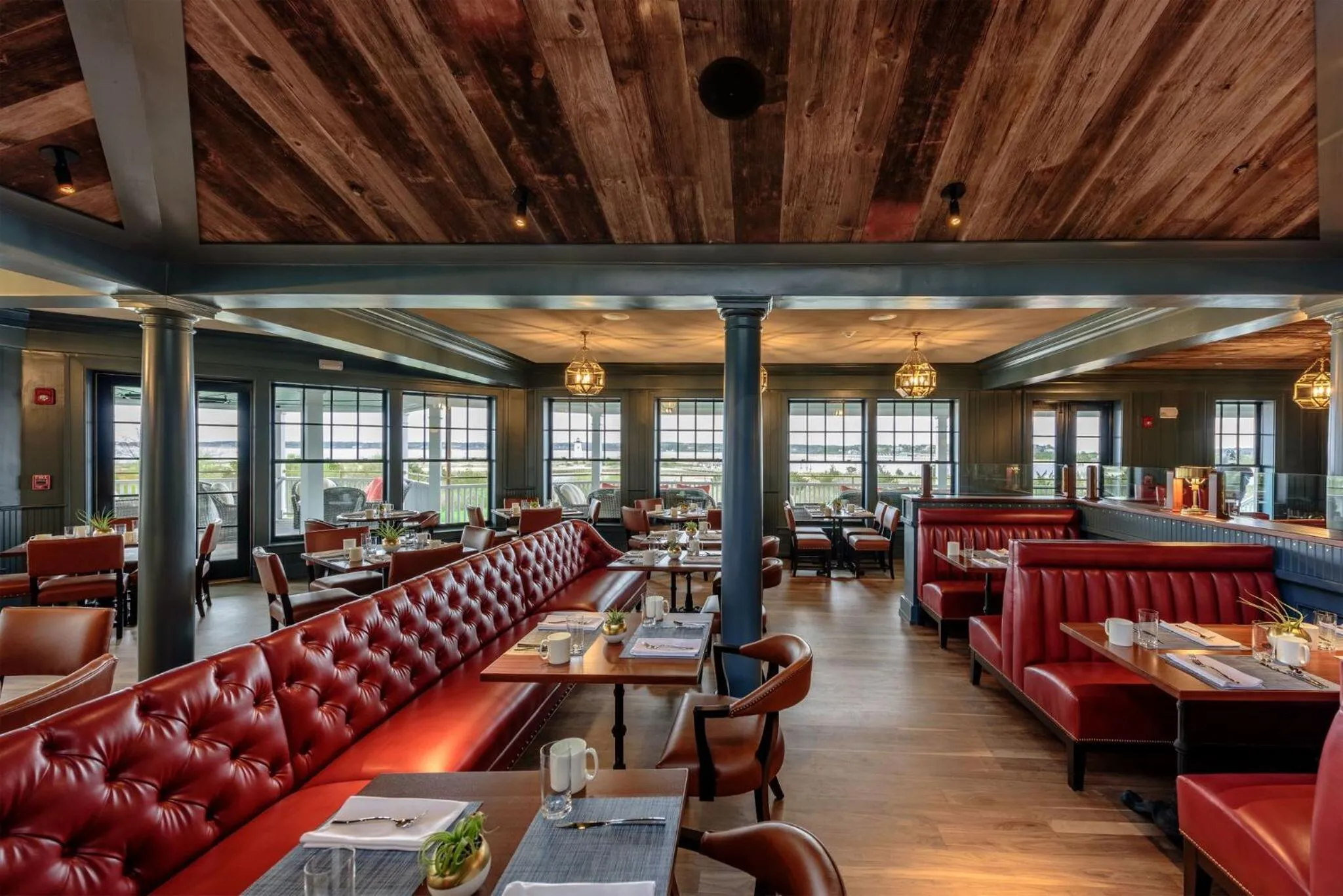 Restaurant/places to eat in Harbor View Hotel