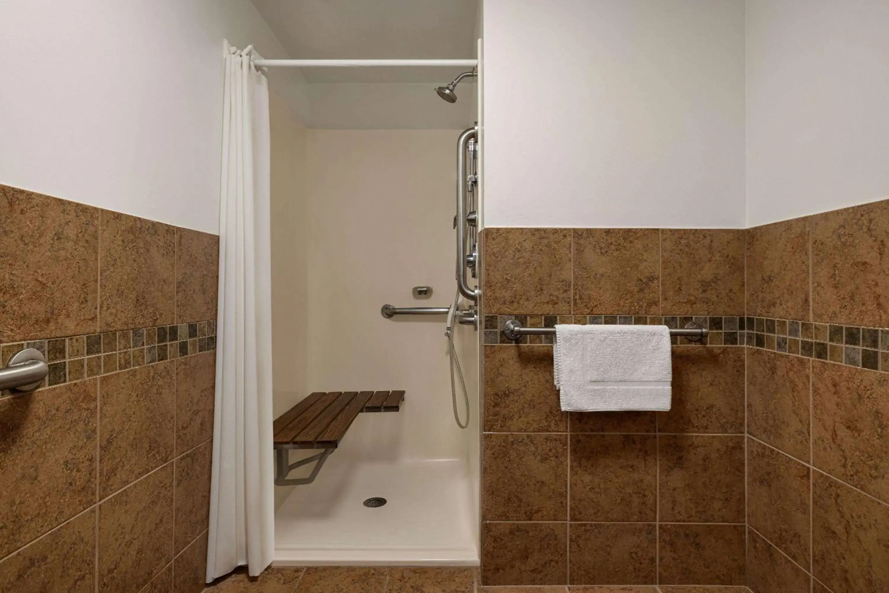 King Room - Mobility Access/Non-Smoking in AmericInn by Wyndham Inver Grove Heights Minneapolis King Room - Mobility Access/Non-Smoking in AmericInn by Wyndham Inver Grove Heights Minneapolis