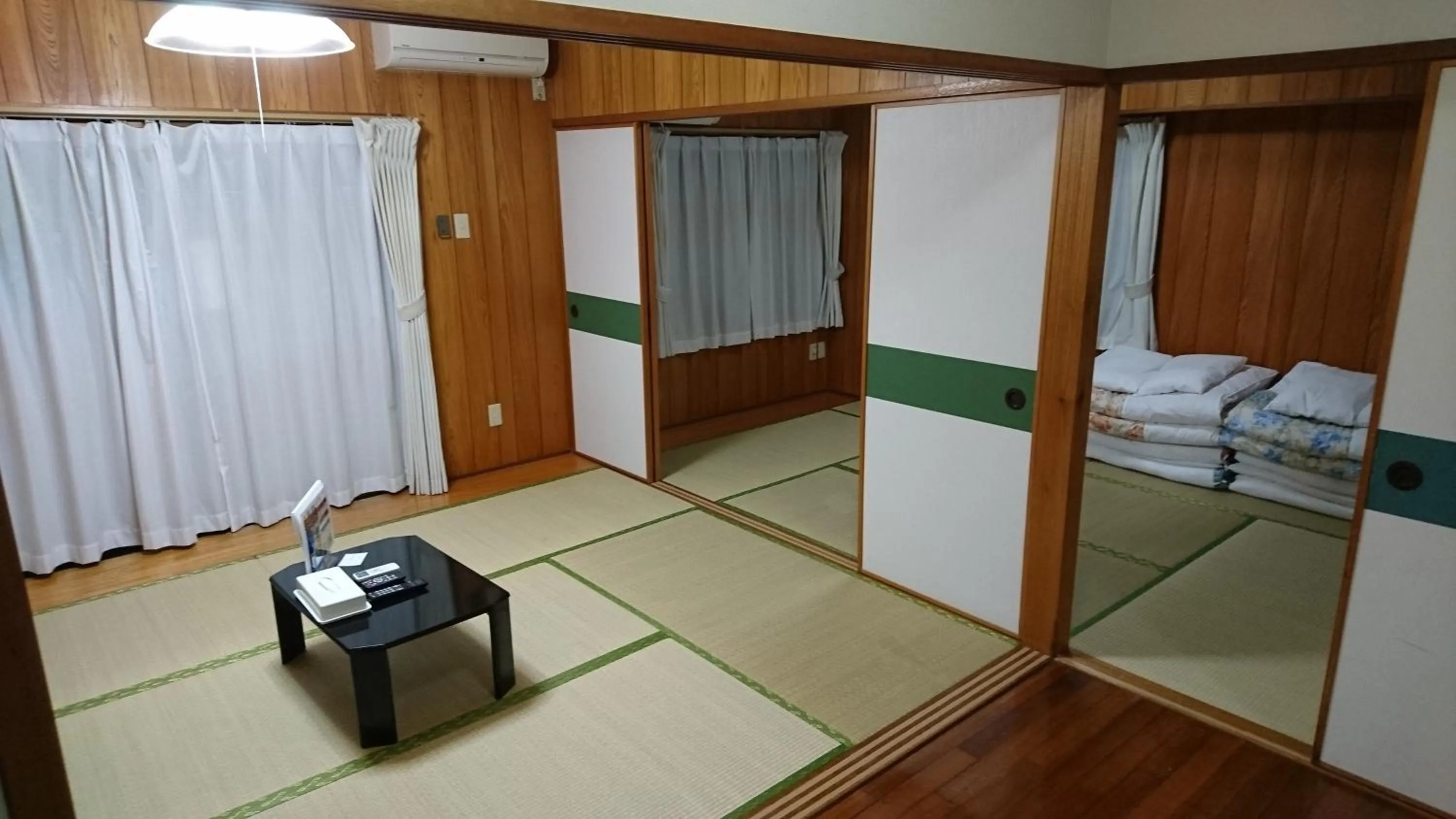 Bed in Kokusai Towns Inn