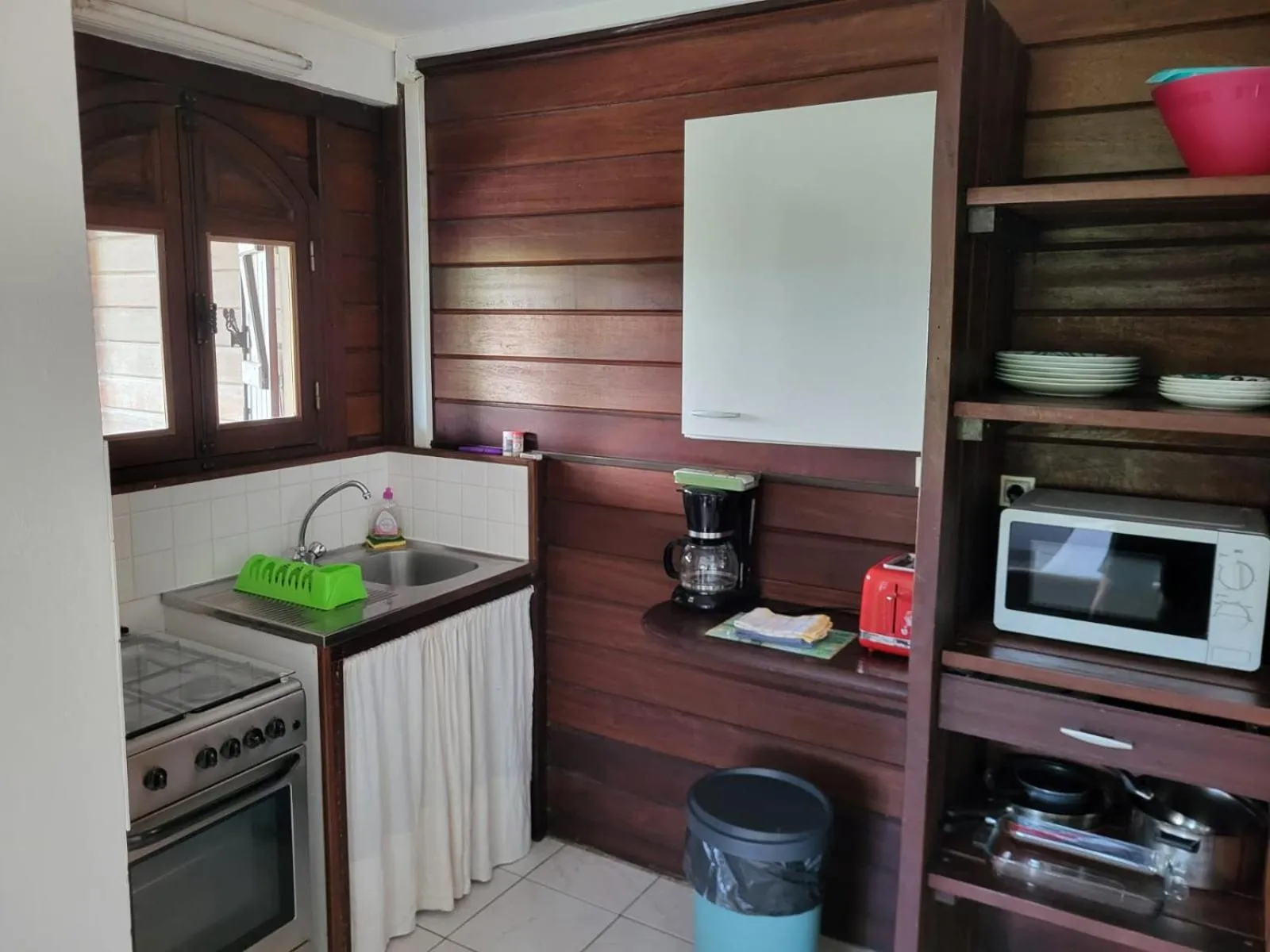 Kitchen or kitchenette in Chez Karine & Harold