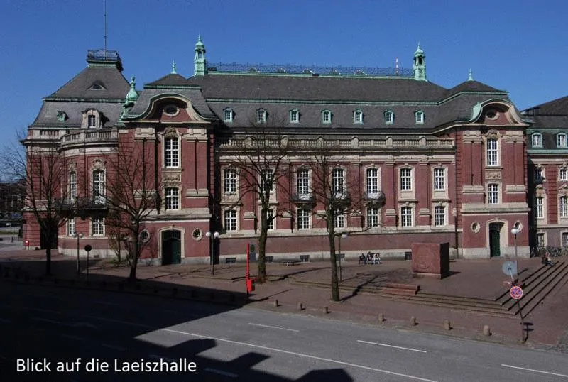 Property building in Frauenhotel Hanseatin - Women Only