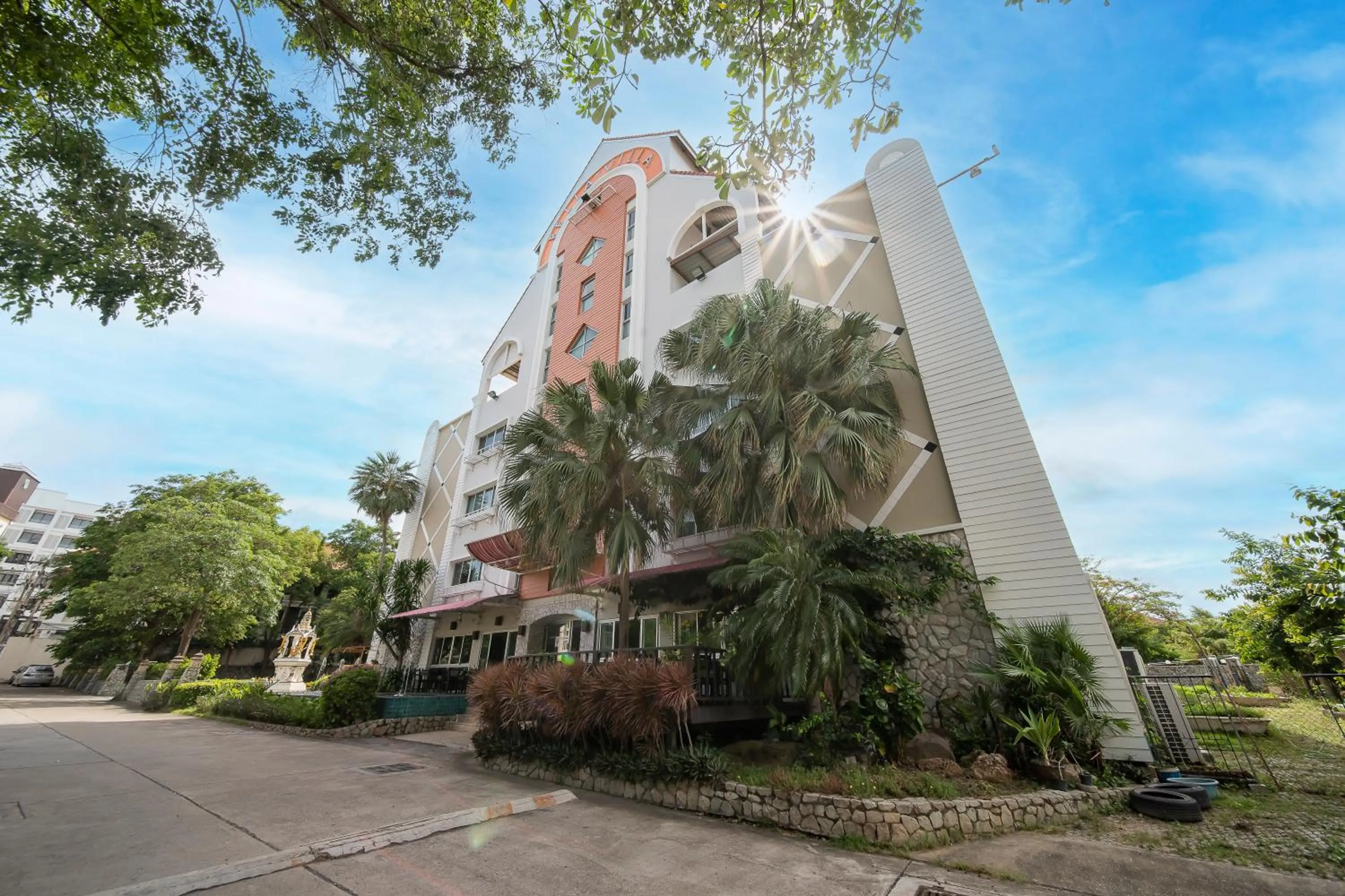 Garden in Bella Villa Pattaya 3rd Road