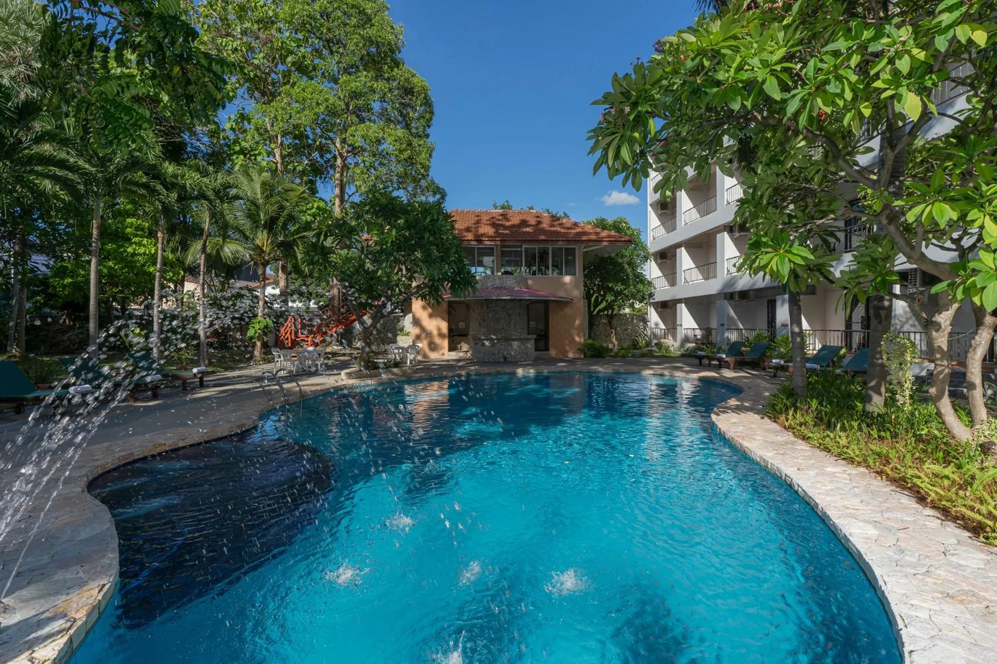 Swimming pool in Bella Villa Pattaya 3rd Road