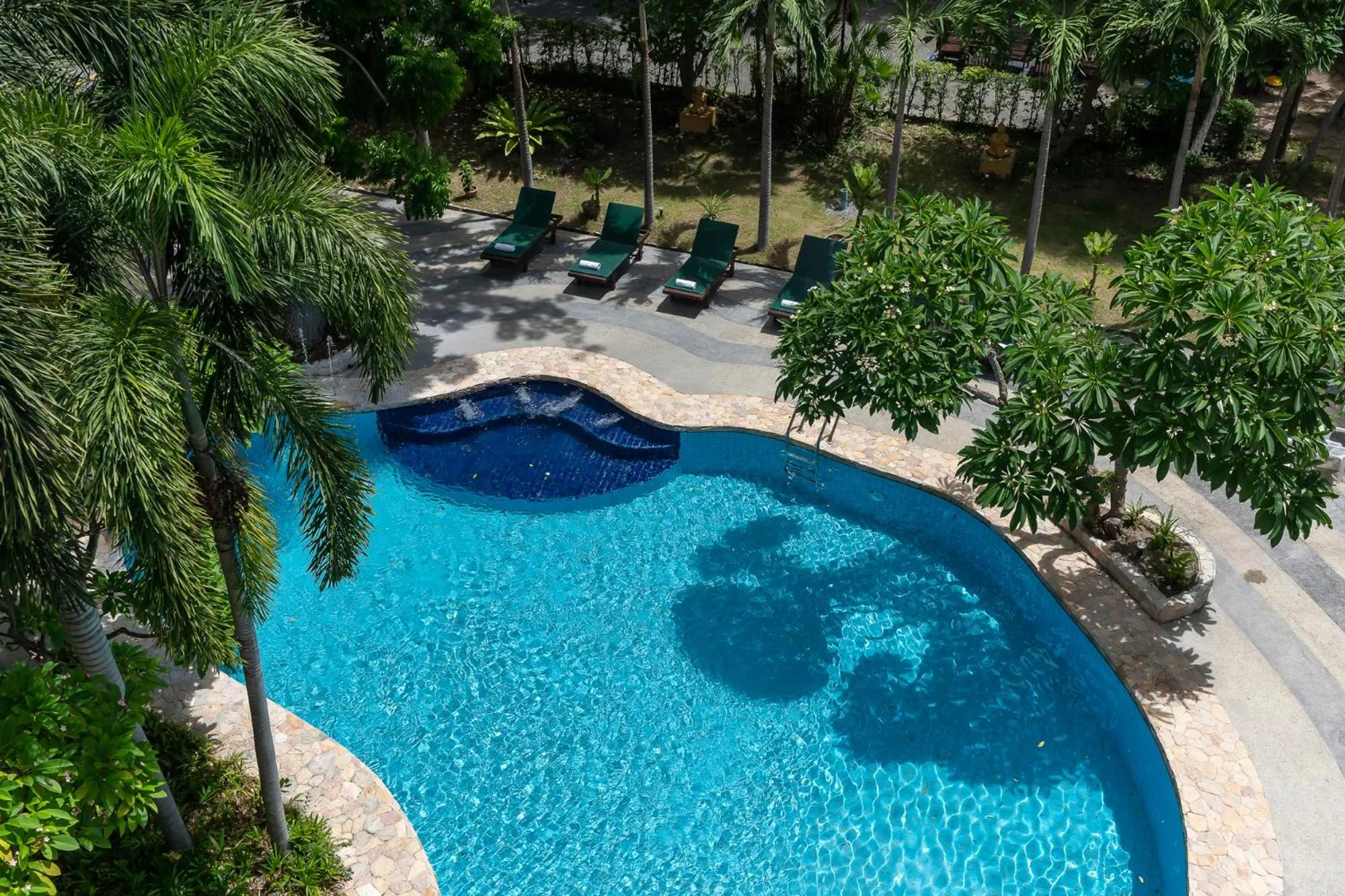 Swimming pool in Bella Villa Pattaya 3rd Road