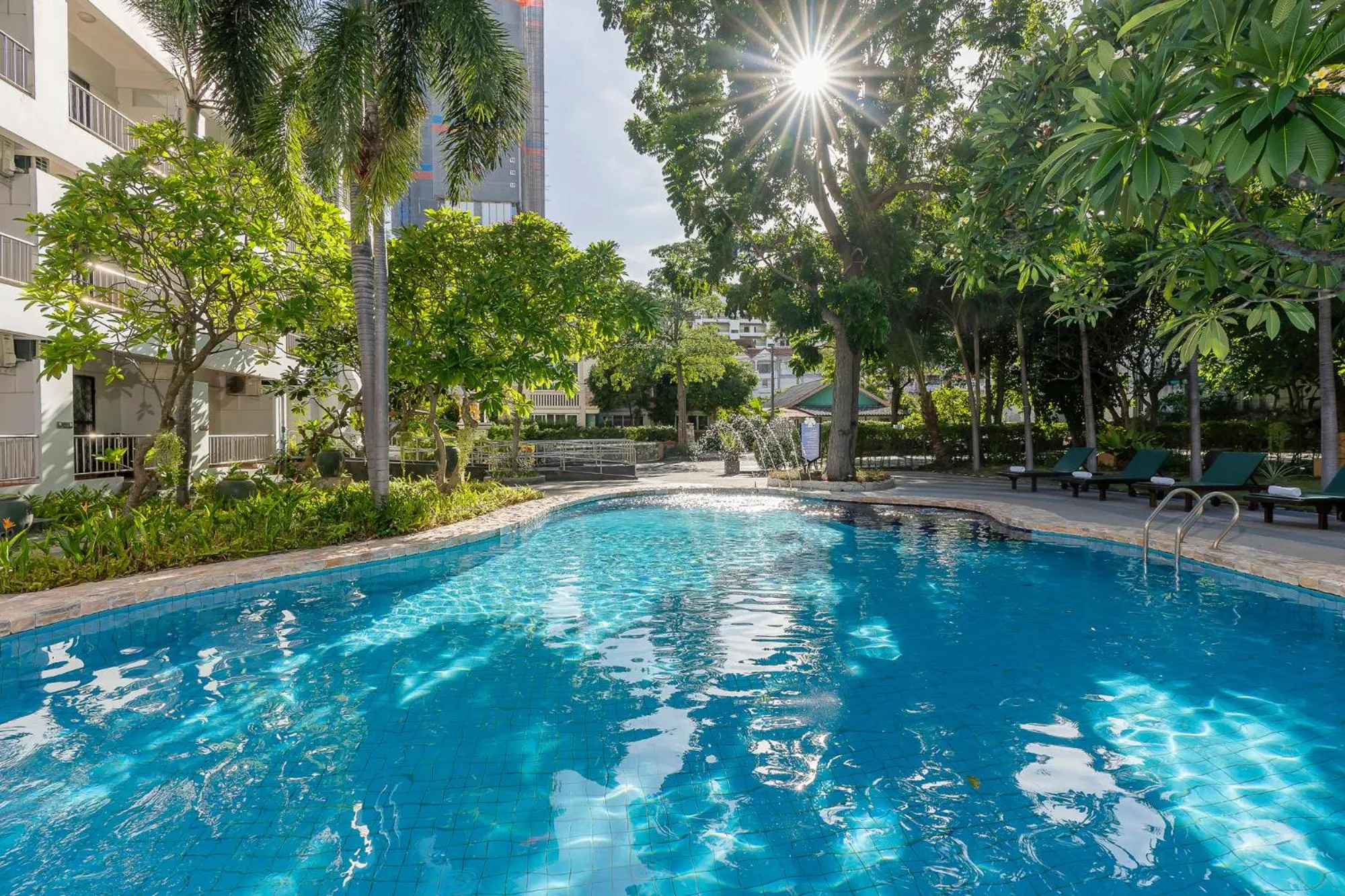 Swimming pool in Bella Villa Pattaya 3rd Road