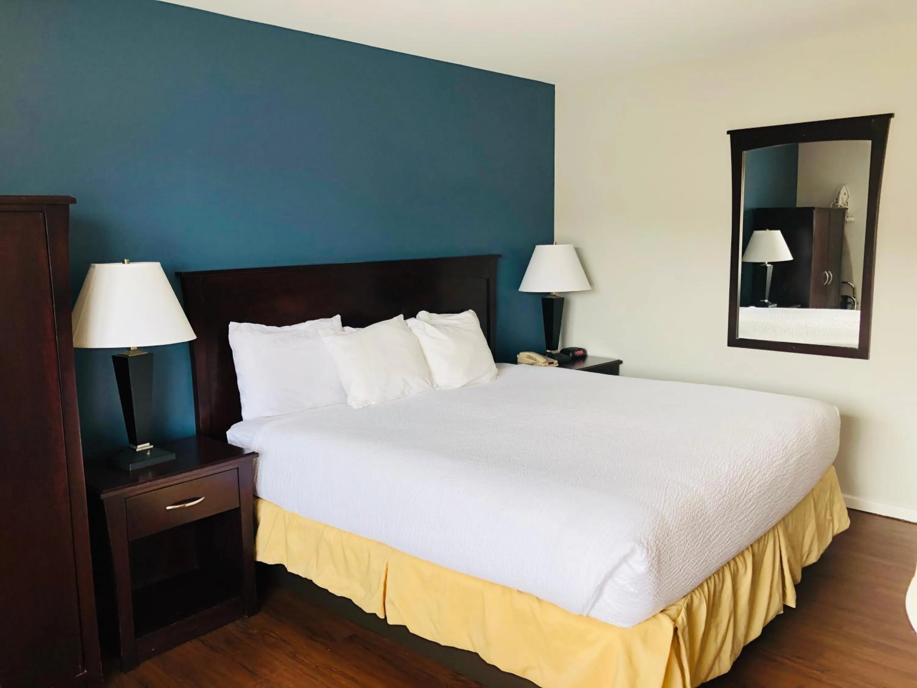 Bed in Days Inn by Wyndham Kamloops BC