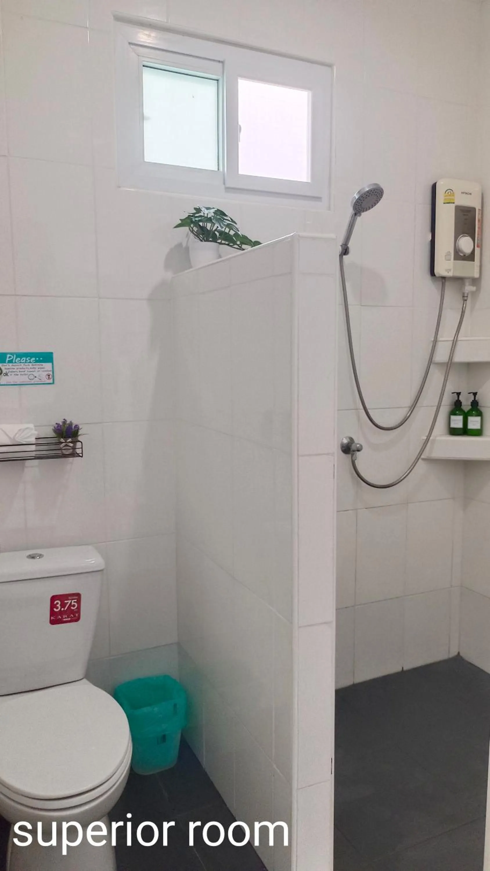 Bathroom in Phannarai House