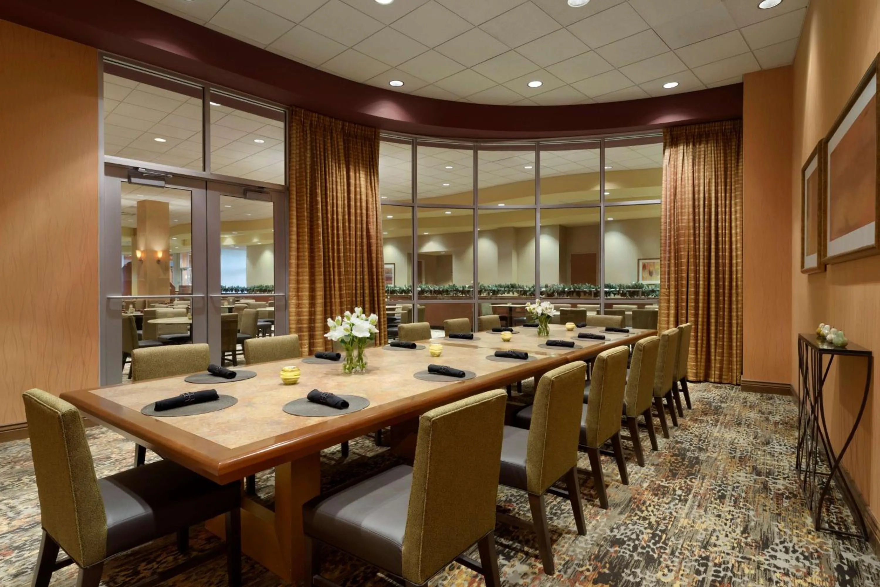 Restaurant/places to eat in Embassy Suites Omaha- La Vista/ Hotel & Conference Center