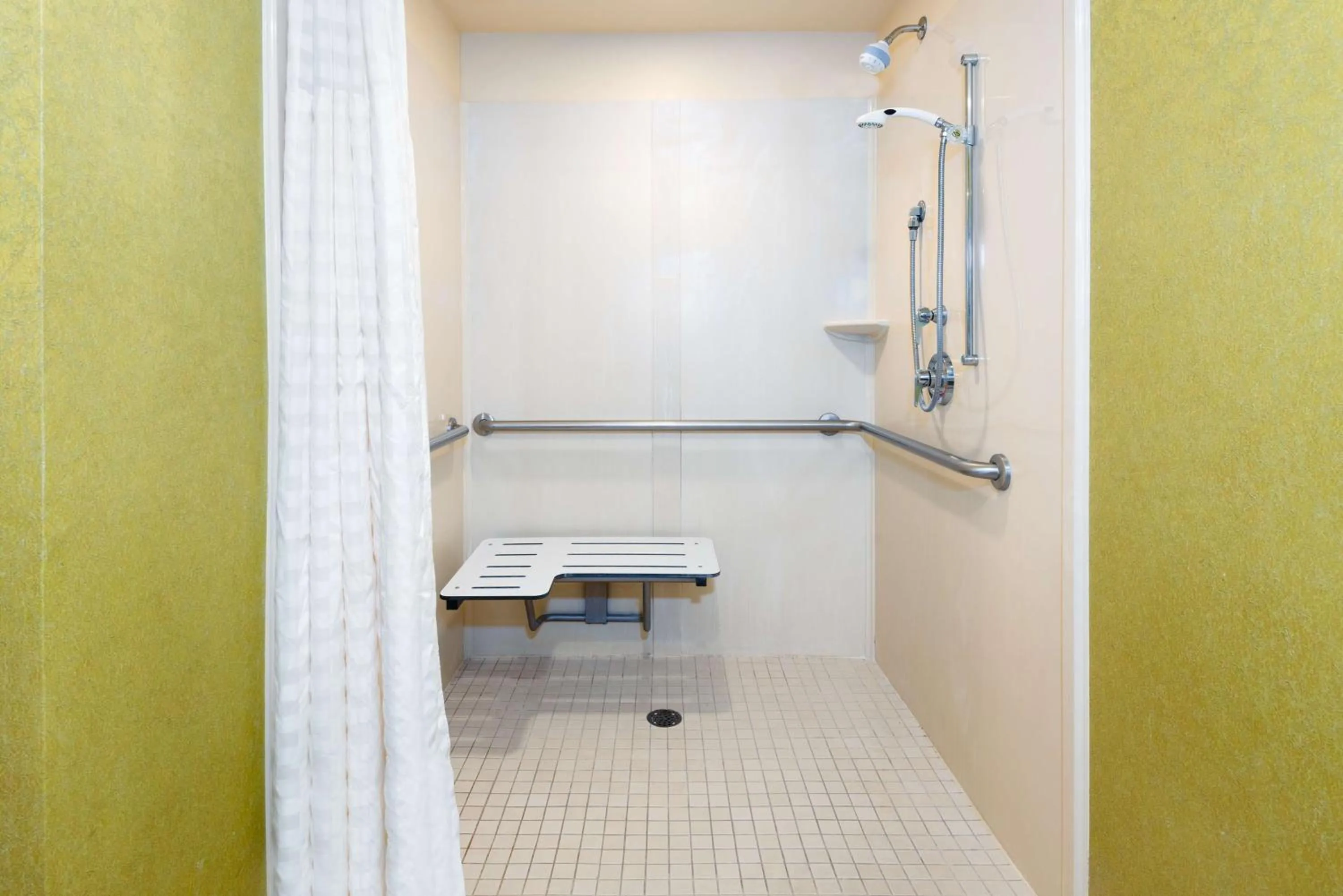 Bathroom in Embassy Suites Omaha- La Vista/ Hotel & Conference Center