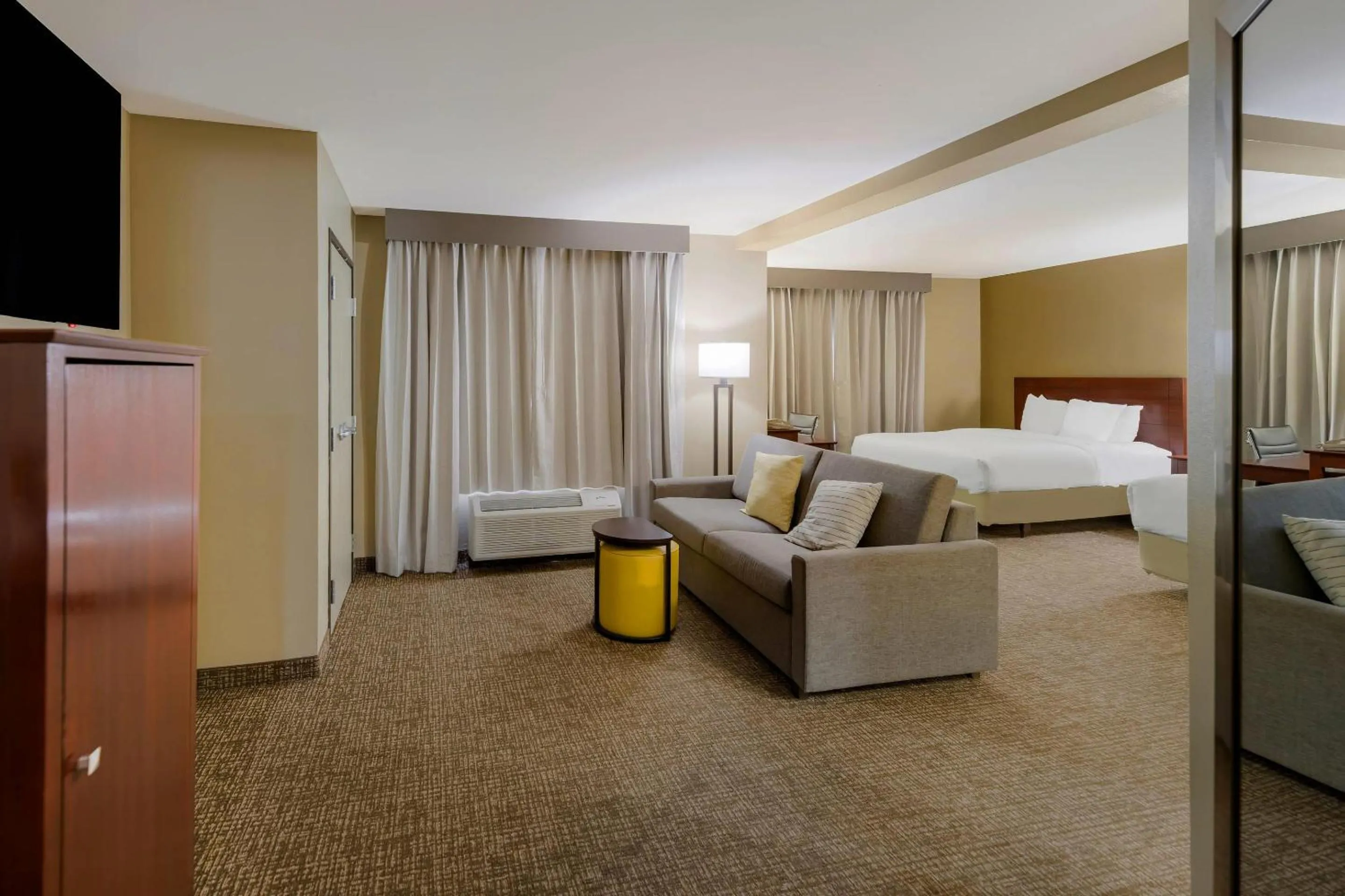 Bedroom, Bed in Comfort Suites El Paso West