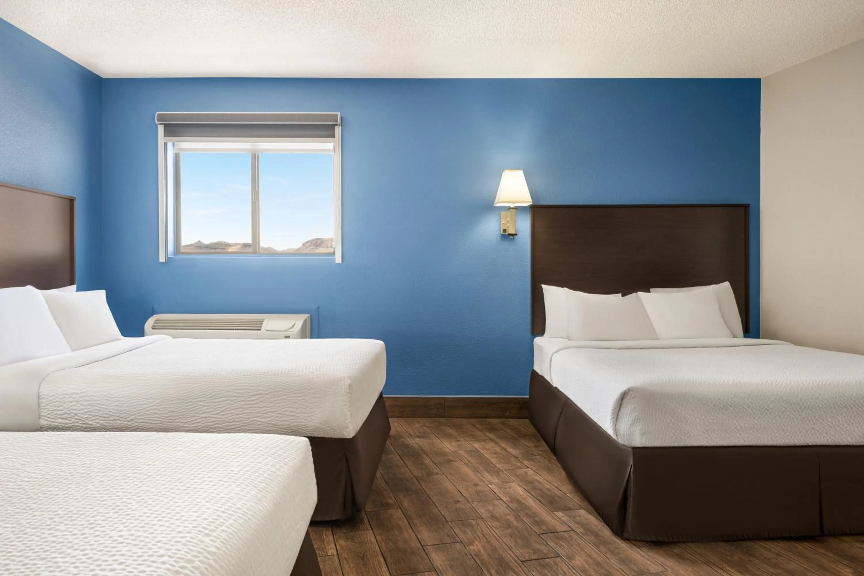 Bedroom, Bed in Baymont by Wyndham Kingman