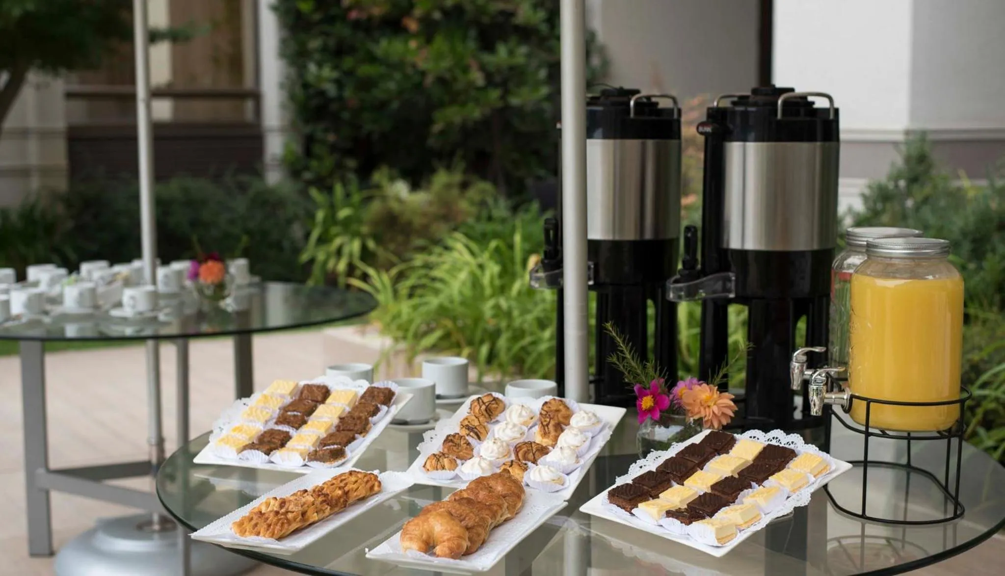 Restaurant/places to eat in Holiday Inn Express - Concepcion by IHG