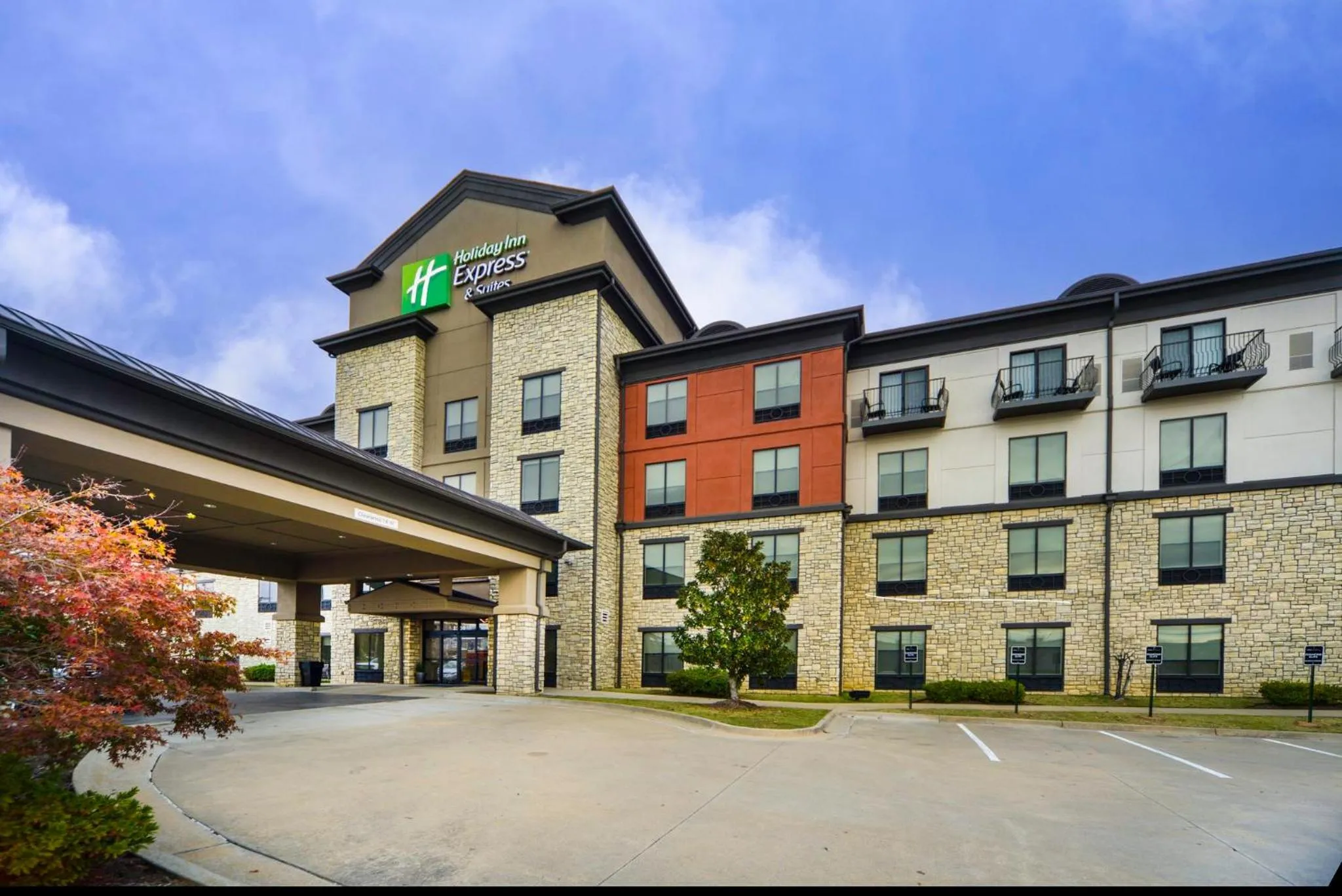 Property building in Holiday Inn Express Conway by IHG