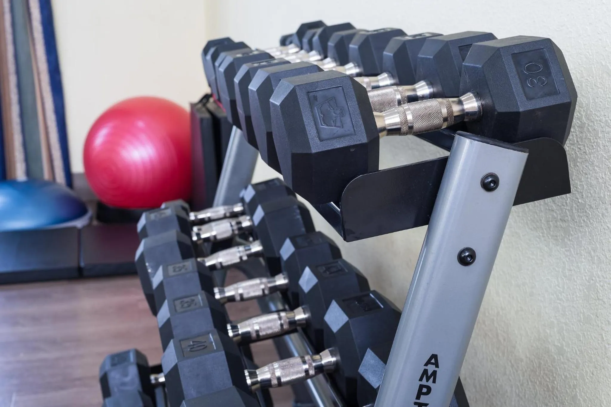 Fitness centre/facilities in Holiday Inn Express Conway by IHG