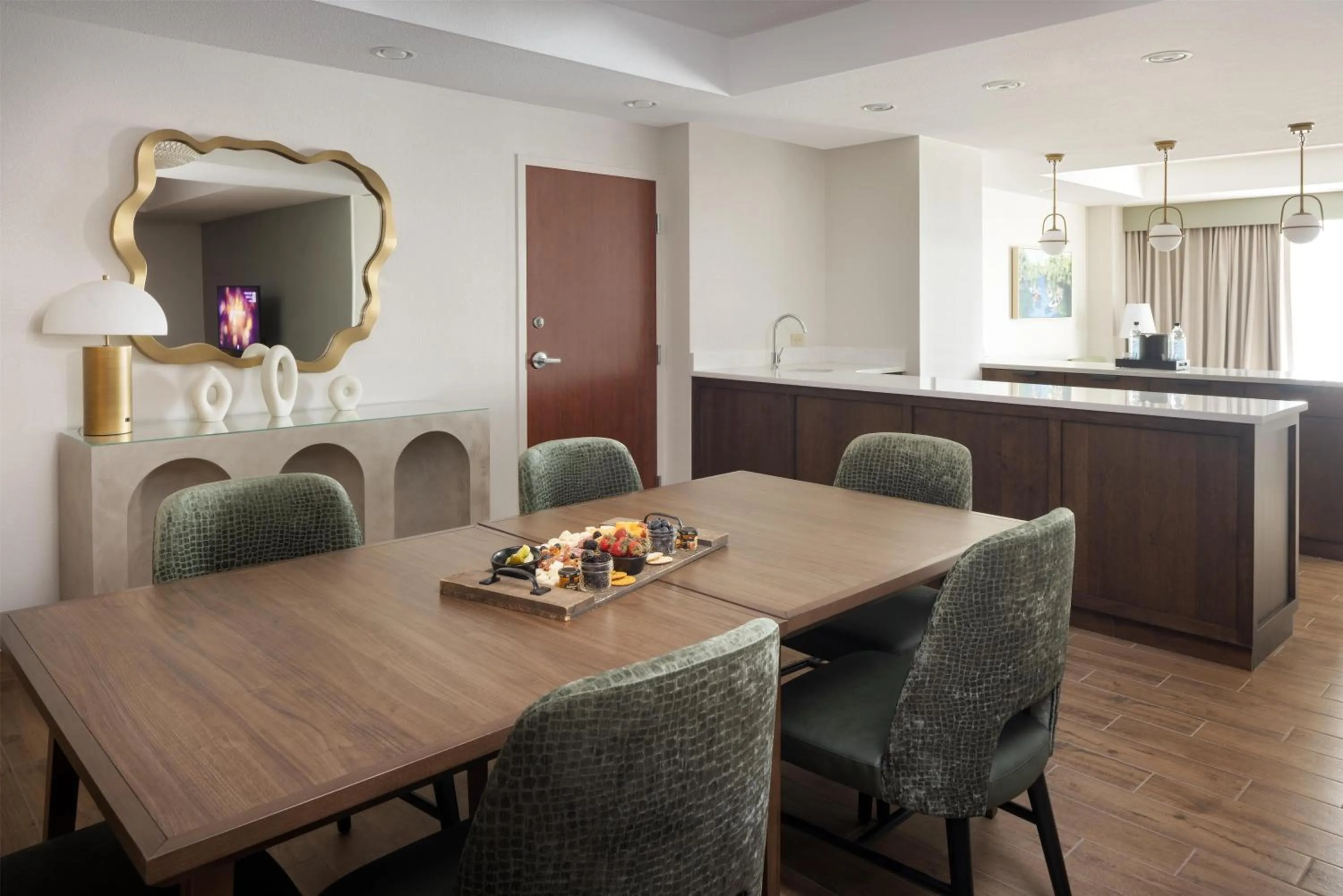 Kitchen or kitchenette in Embassy Suites San Marcos Hotel Conference Center