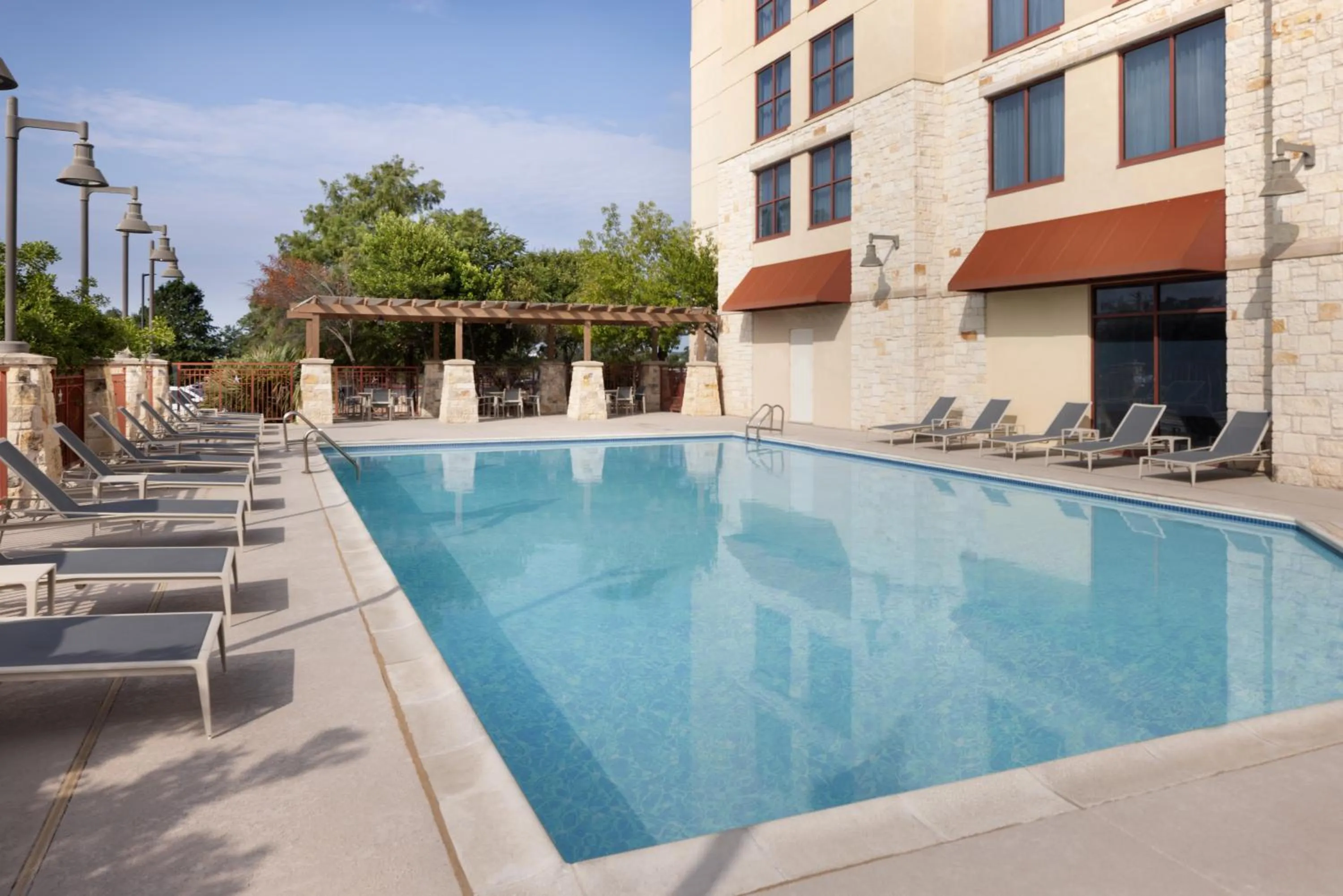 Swimming pool in Embassy Suites San Marcos Hotel Conference Center