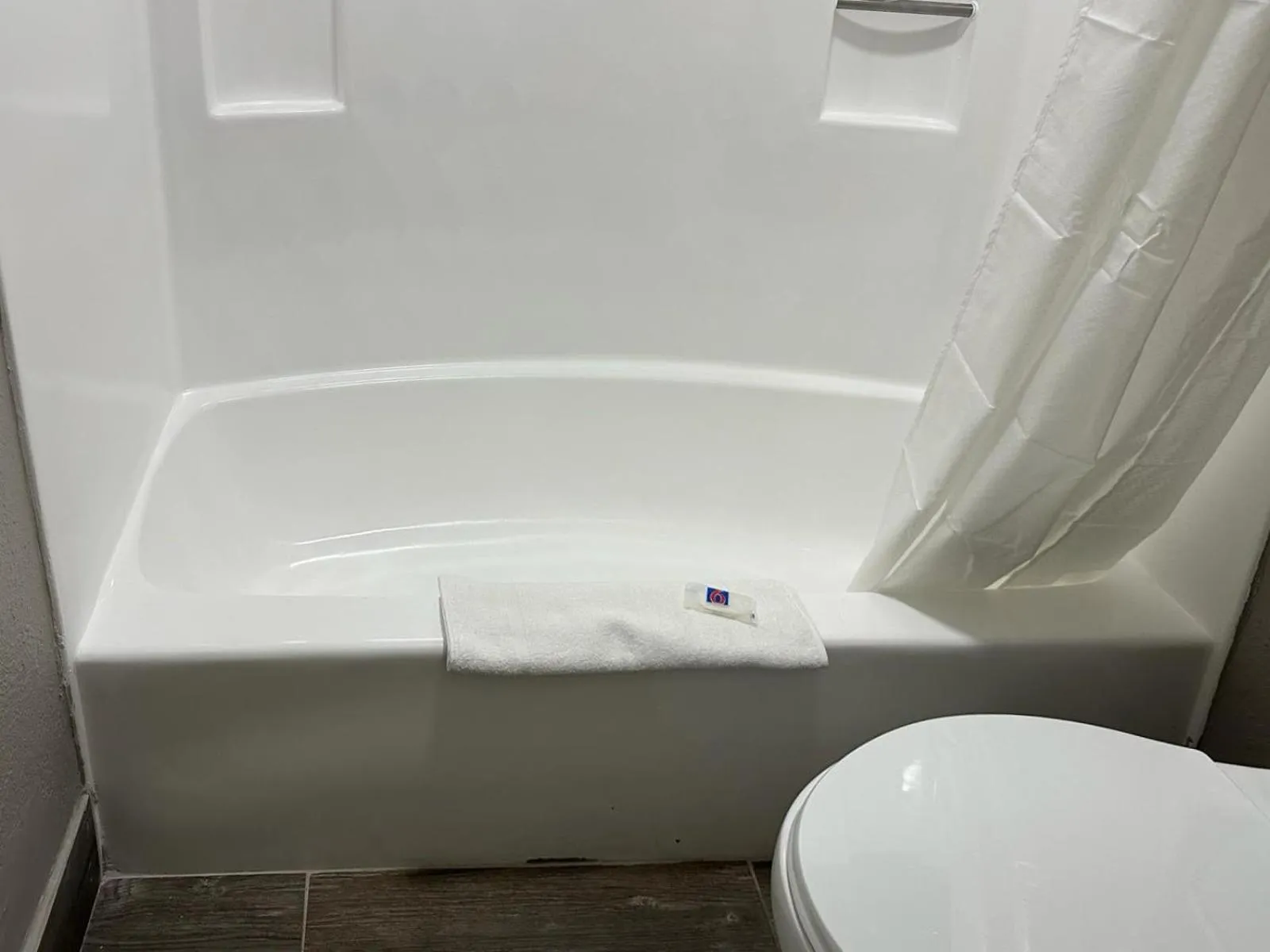 Bedroom in Motel 6-Omaha, NE