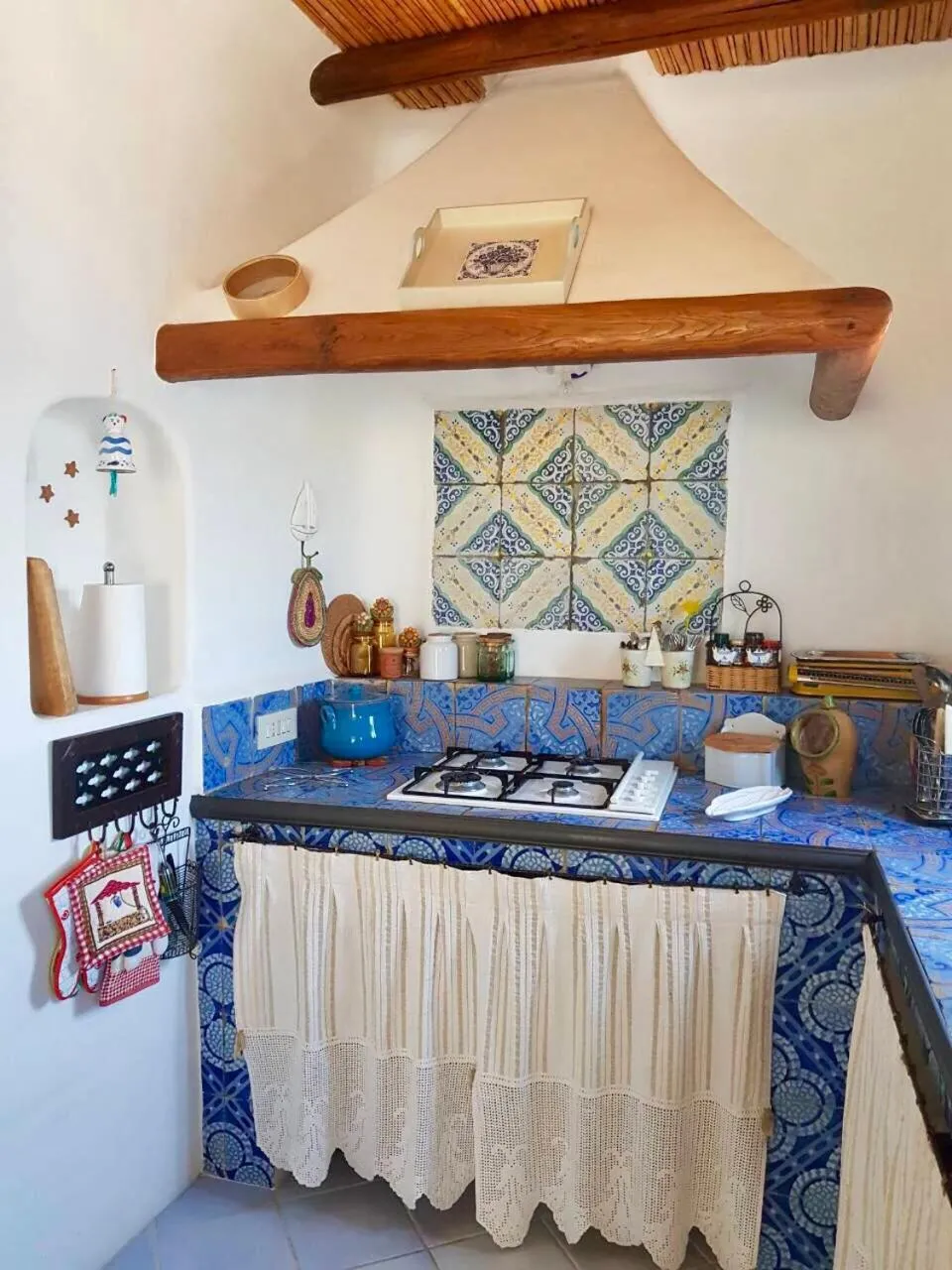 Kitchen or kitchenette in Casa Elisa Lipari