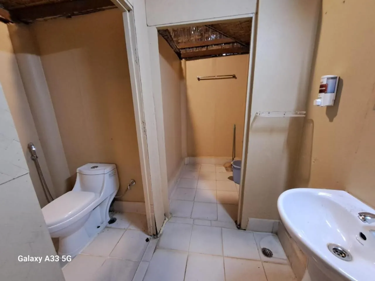 Bathroom in Nature Hunt Eco Camp
