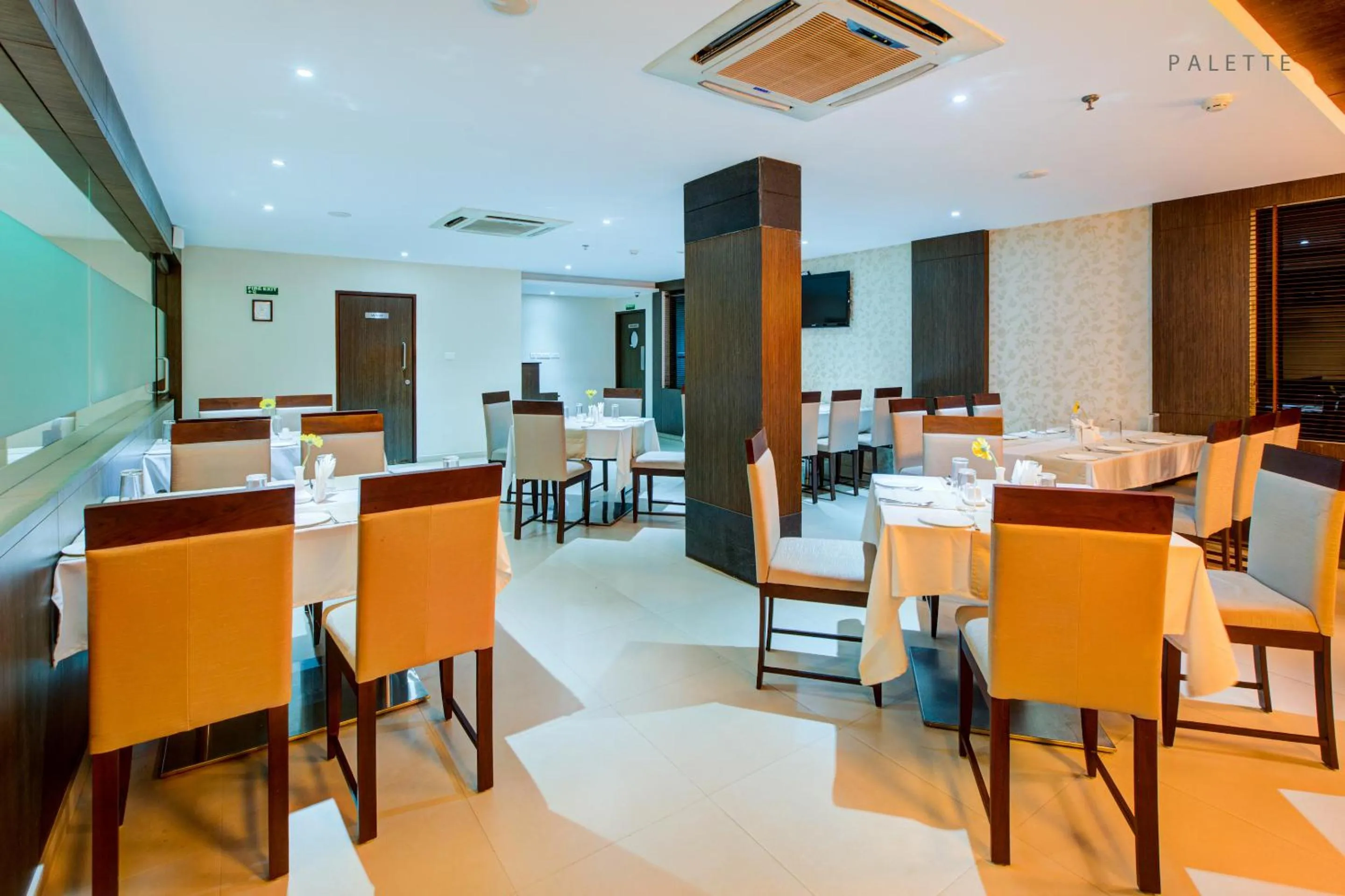 Restaurant/places to eat in JK Residency Kelakam