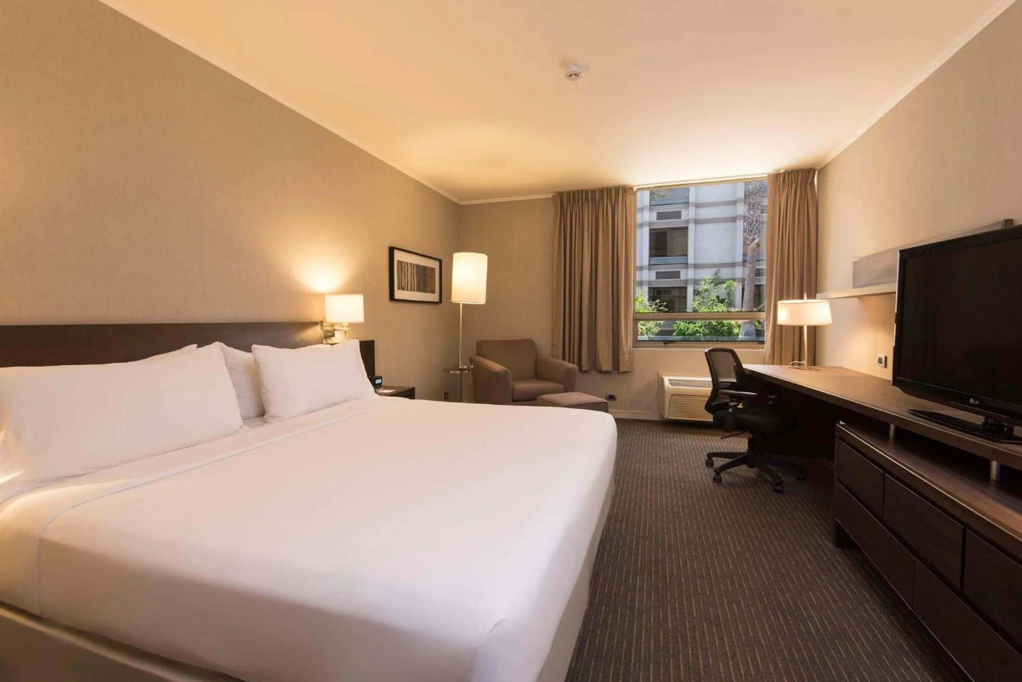 Photo of the whole room, Bed in Holiday Inn Express - Iquique by IHG