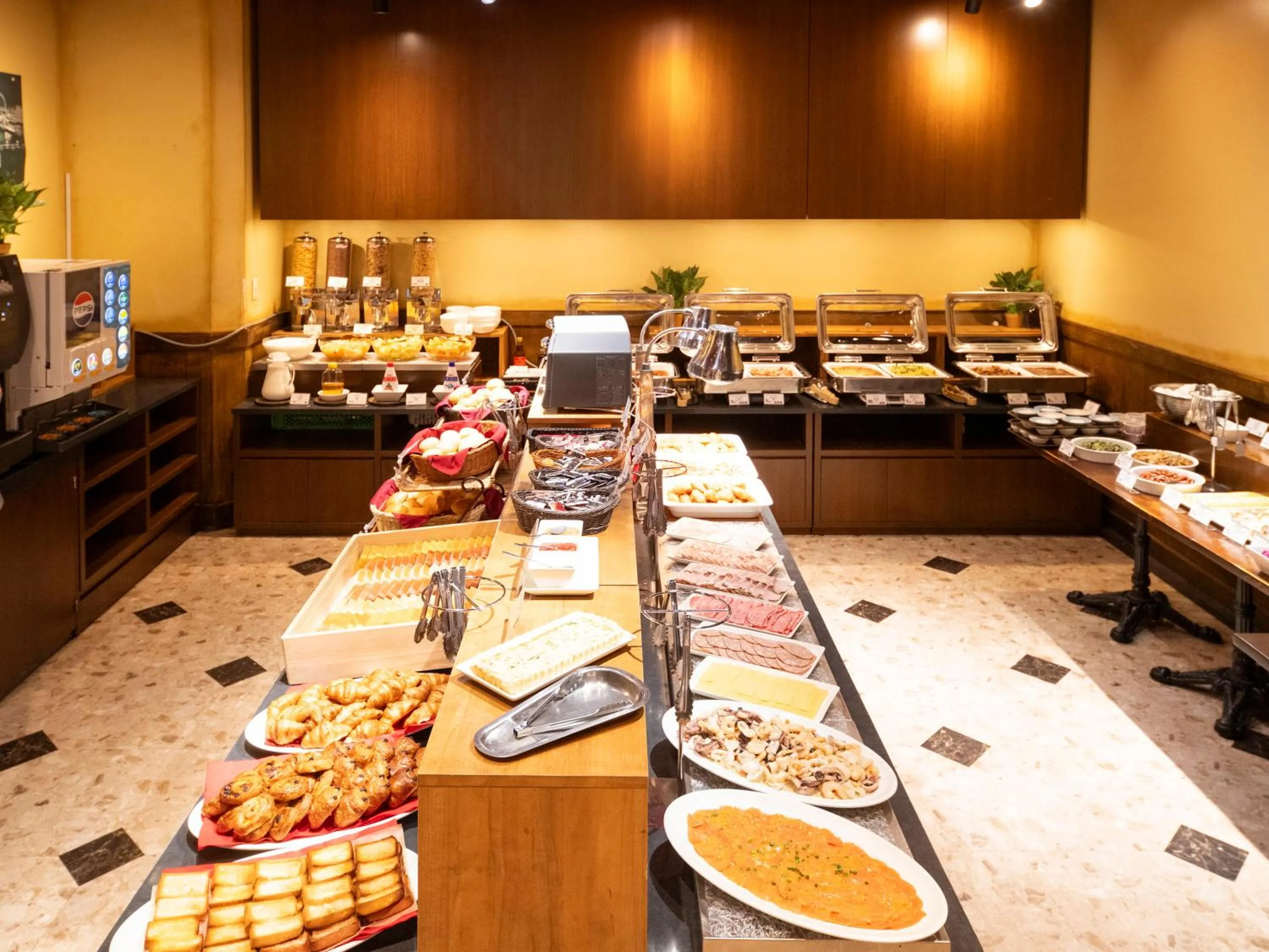 Restaurant/places to eat in APA Hotel & Resort Nishishinjuku Gochome Ekimae Tower - Formerly APA Hotel & Resort Nishishinjuku Gochome Eki Tower