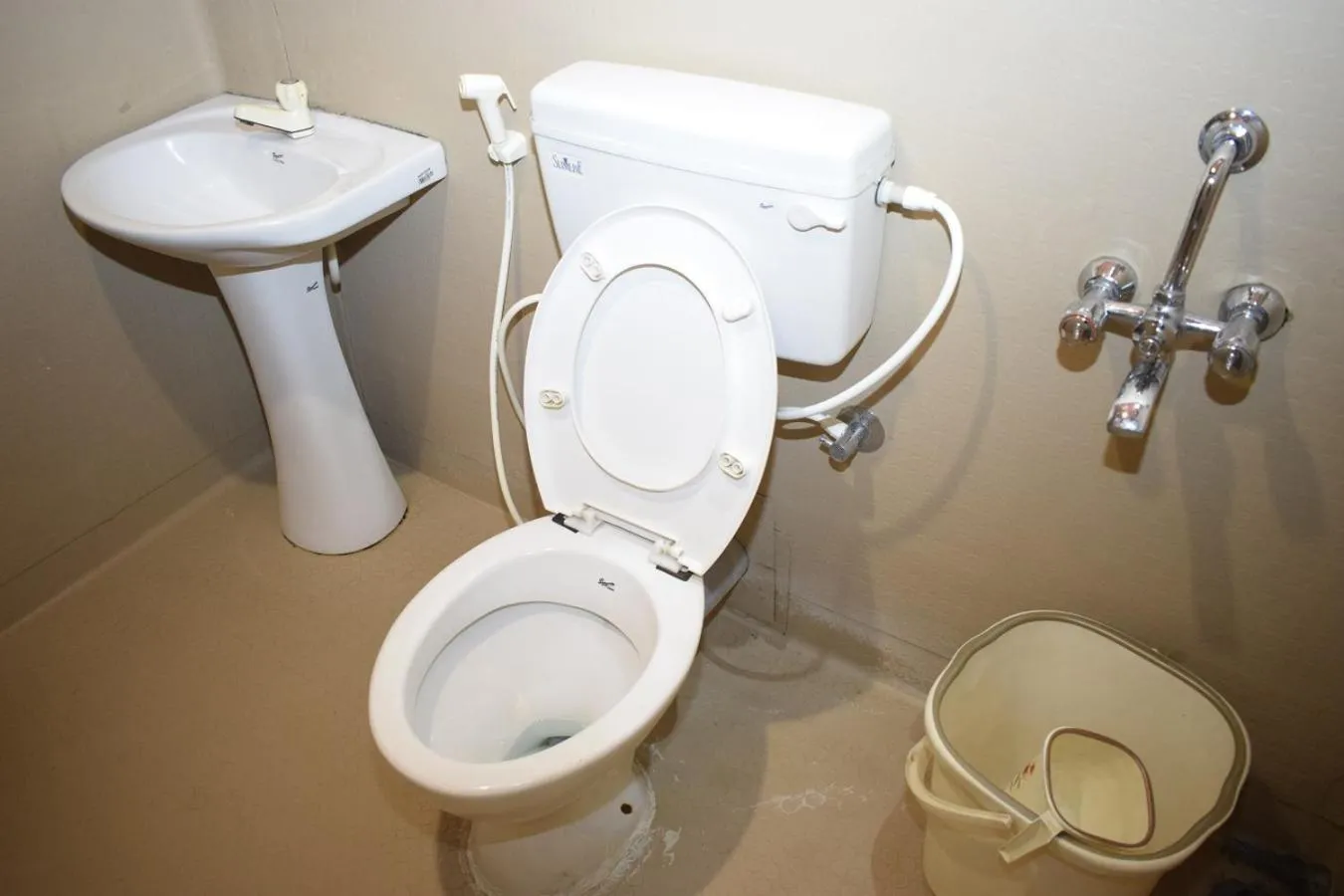 Bathroom in River Valley Resort